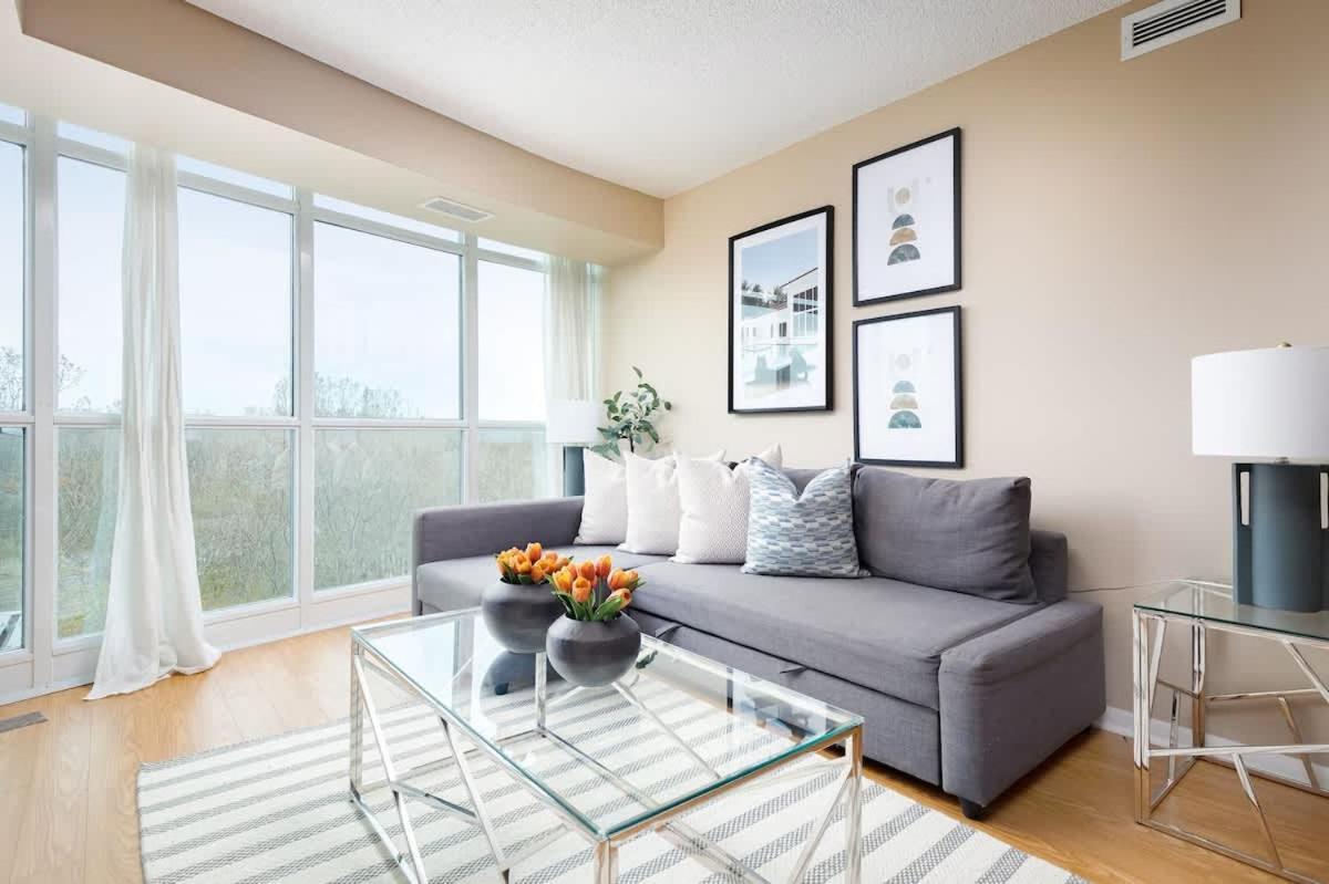 Scenic Waterfront W Parking In Downtown To Apartment Toronto