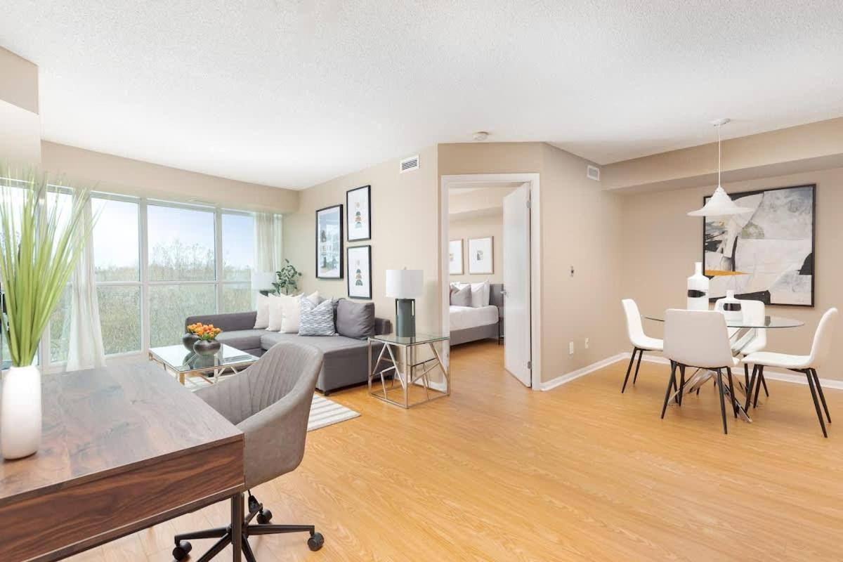 Apartment Scenic Waterfront W Parking In Downtown To Toronto
