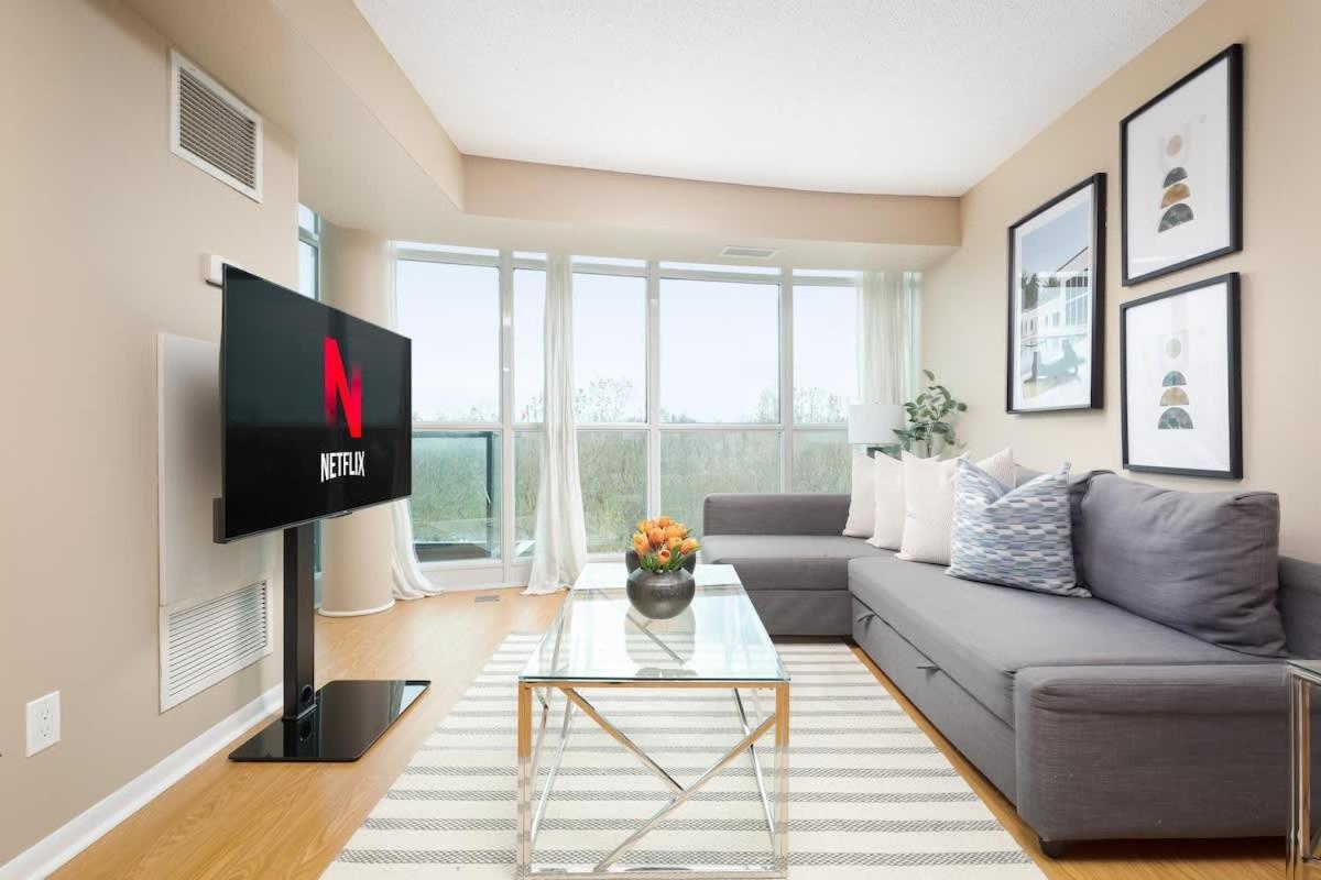 Scenic Waterfront W Parking In Downtown To Apartment Toronto