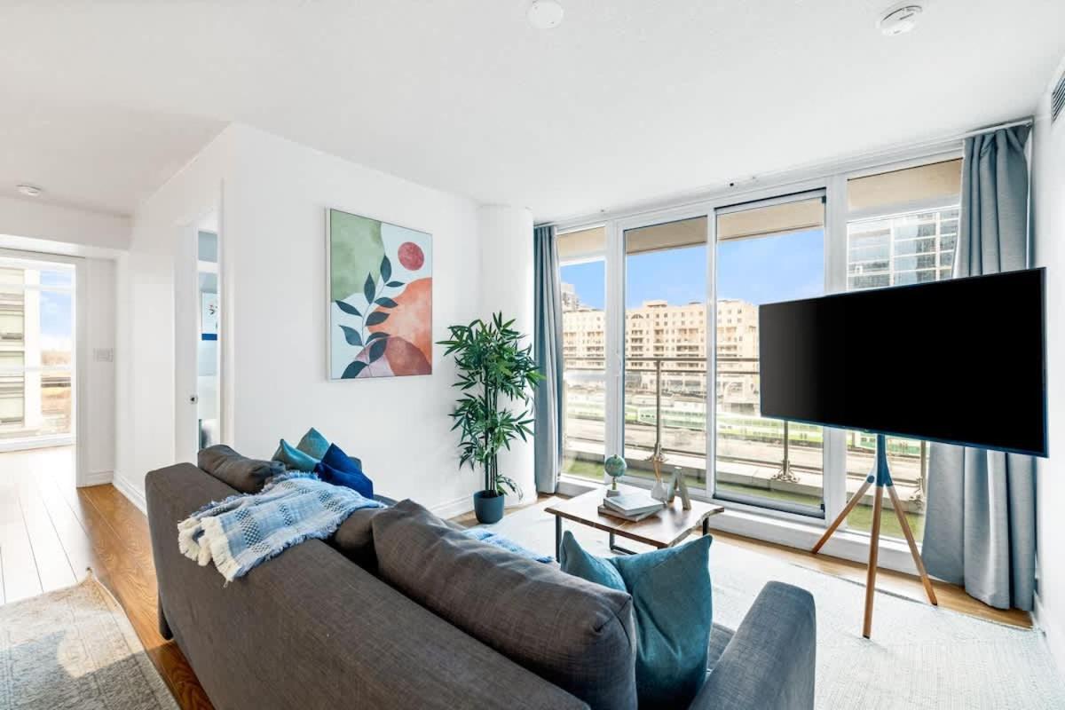 Apartment Family-friendly Downtown Oasis Parking Toronto