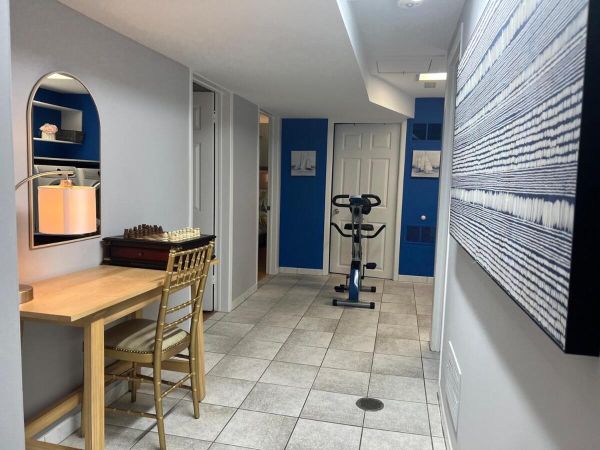 Entire Basement Apartment *