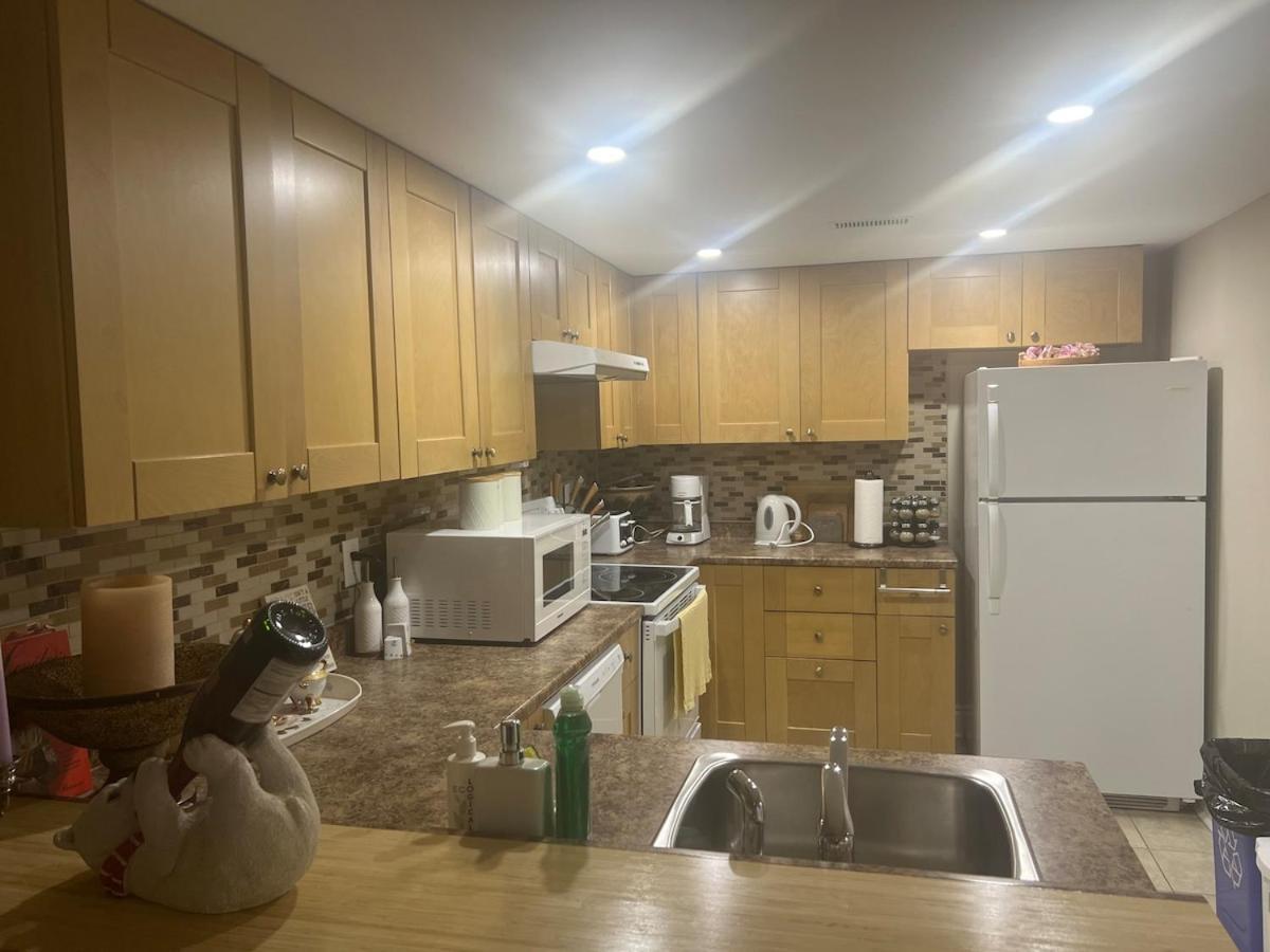 Entire Basement Apartment *