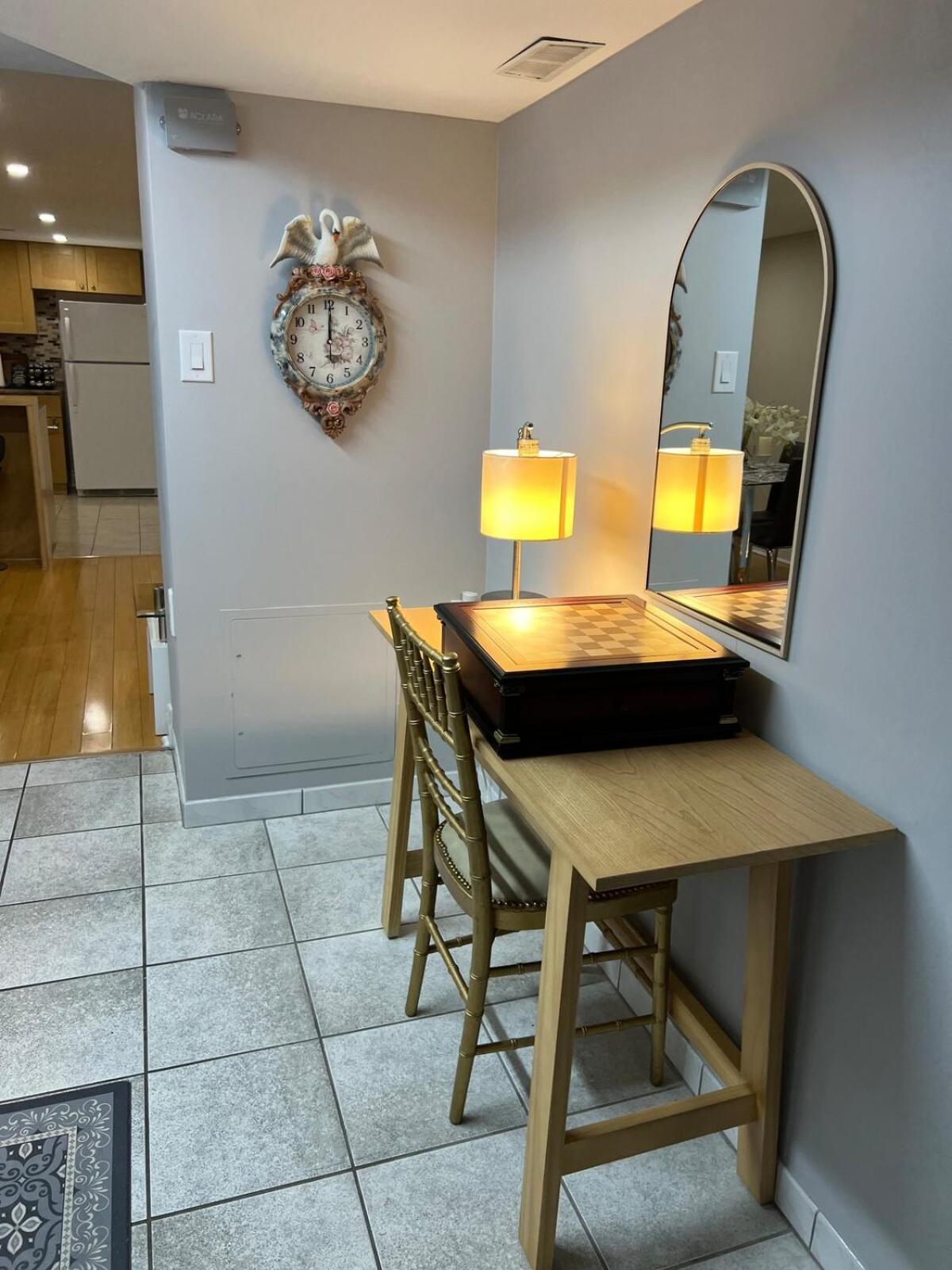 Entire Basement Apartment Toronto