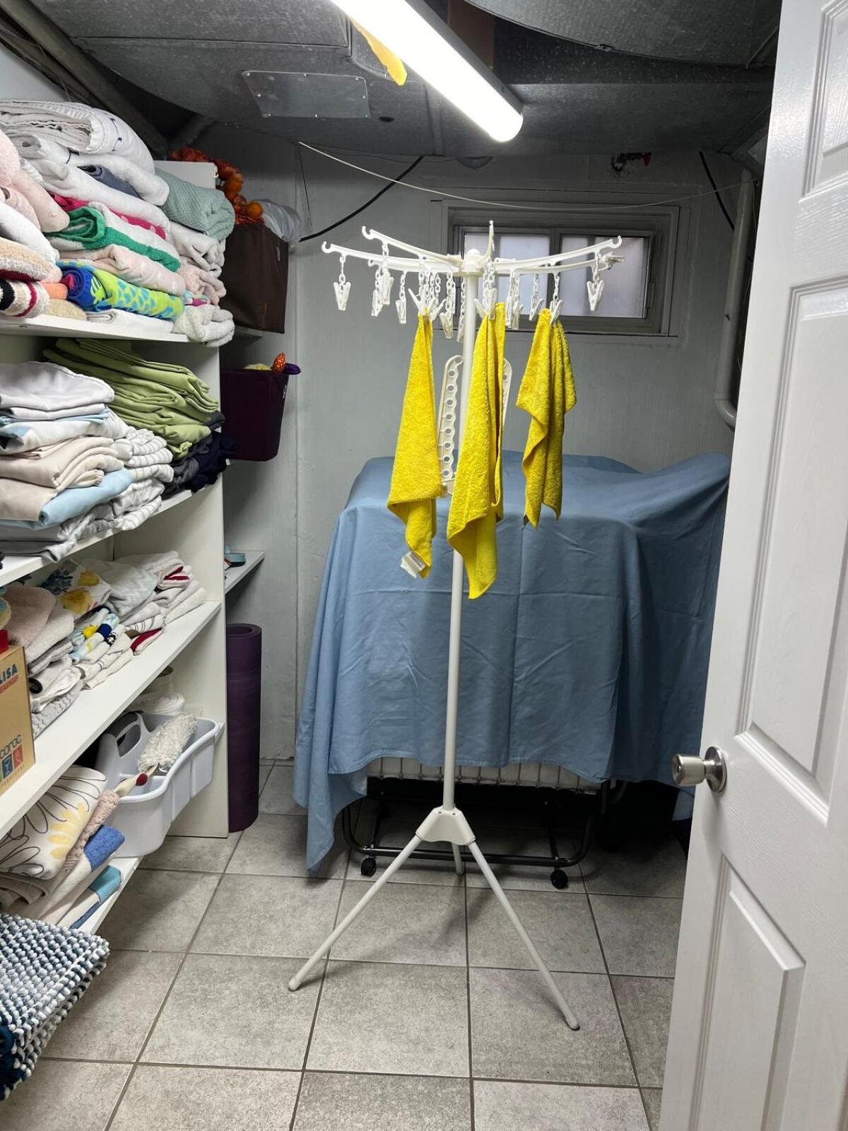 Apartment Entire Basement *