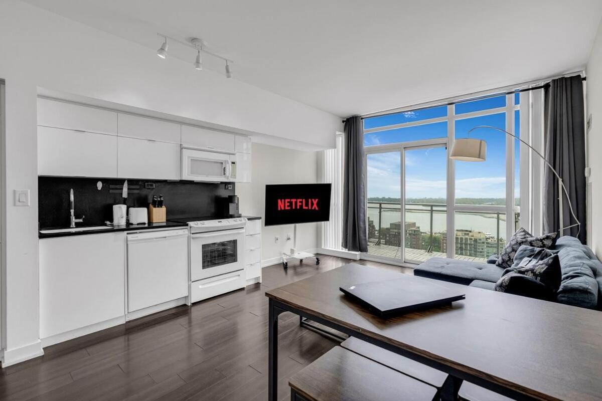 Prestige Downtown - Free Parking * Toronto