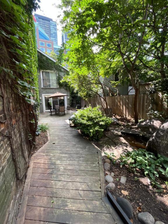 Homestay Huntley Inn