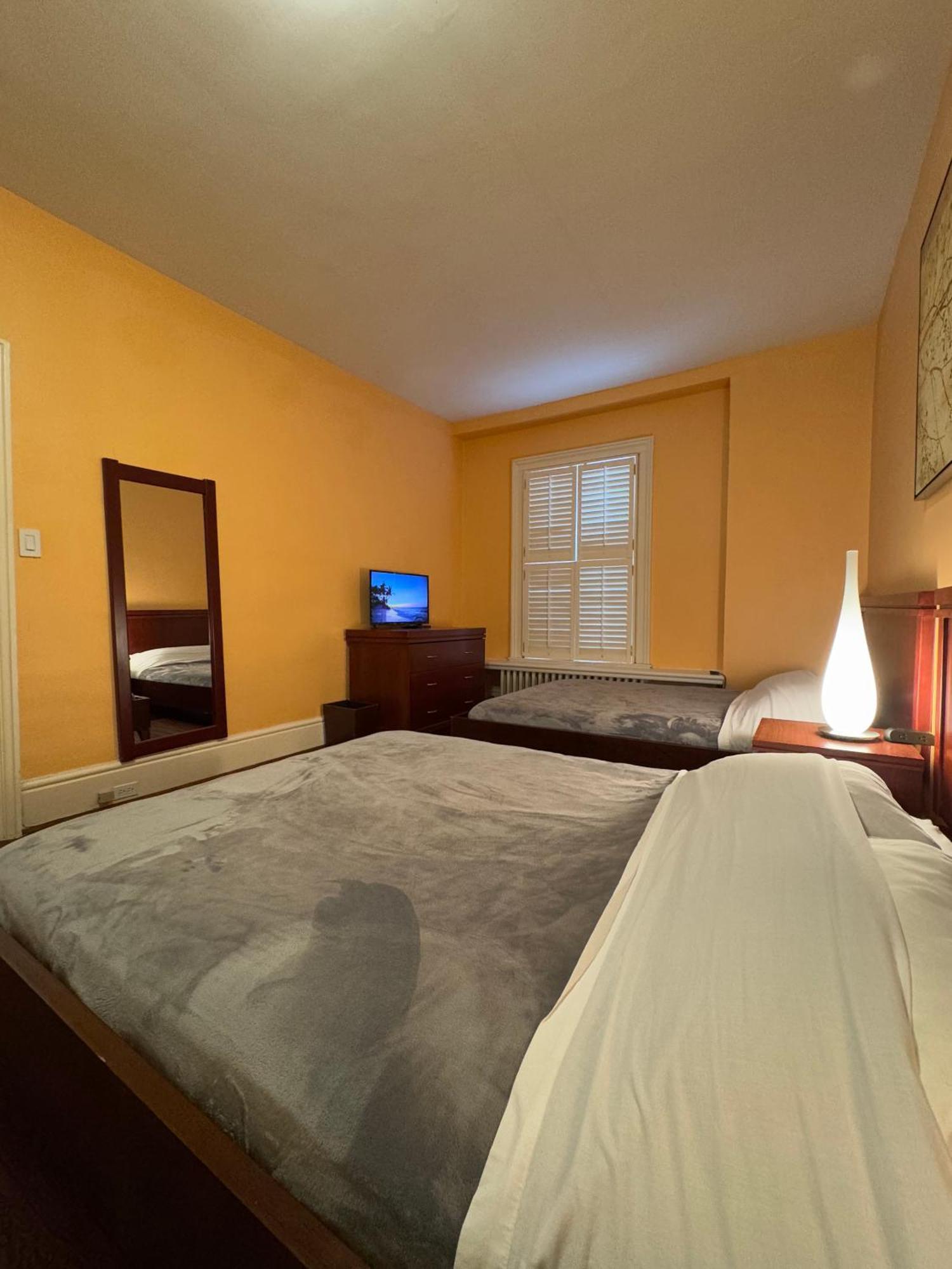 Homestay Huntley Inn *