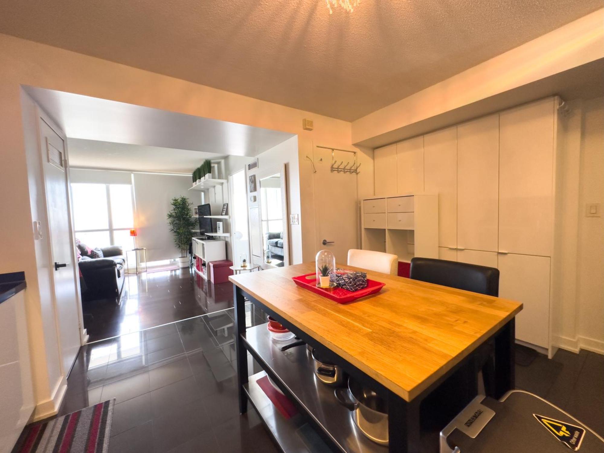 Comfy 2 Beds Lakeview Cn Tower Free Parking * Toronto