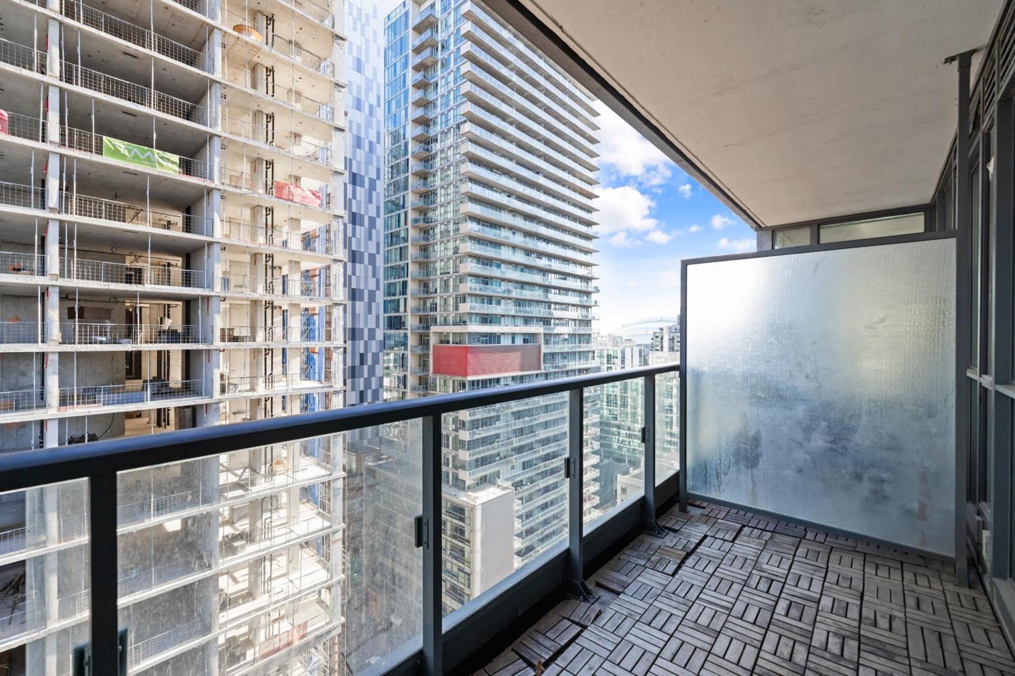 Urban Executive Oasis Dt To Toronto