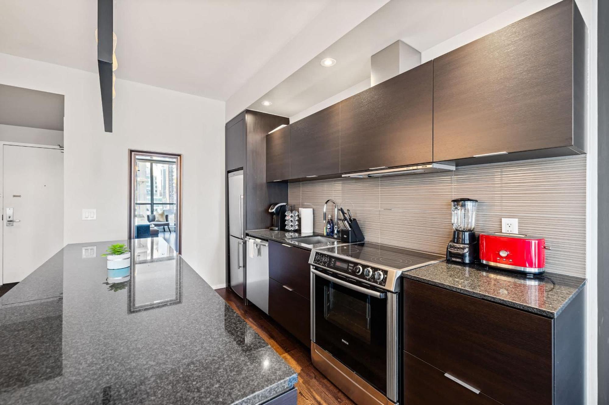 Urban Executive Oasis Dt To Apartment Toronto