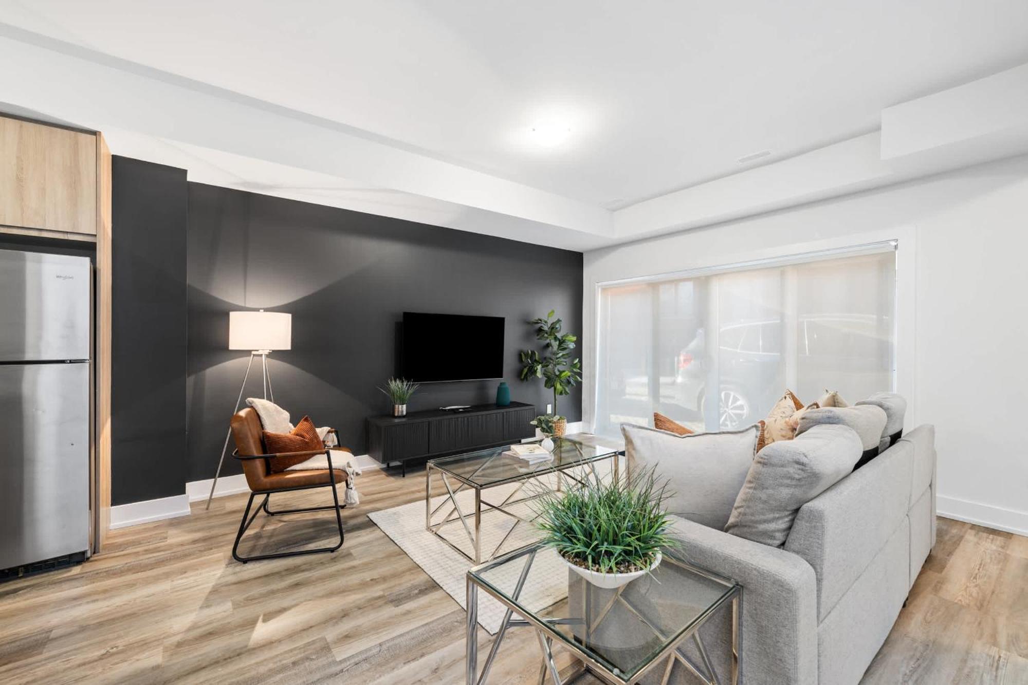 Luxury Laneway In Junction Triangle Parking * Toronto