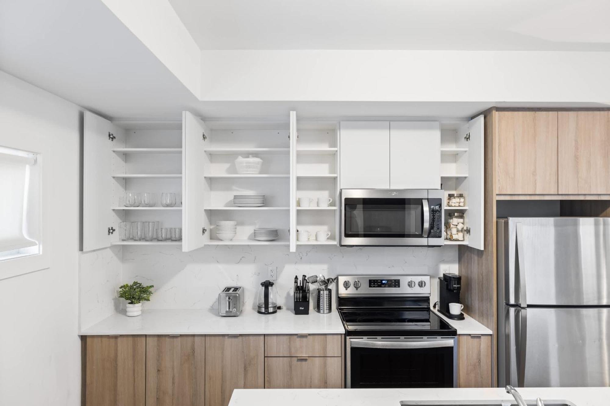 Apartment Luxury Laneway In Junction Triangle Parking Toronto