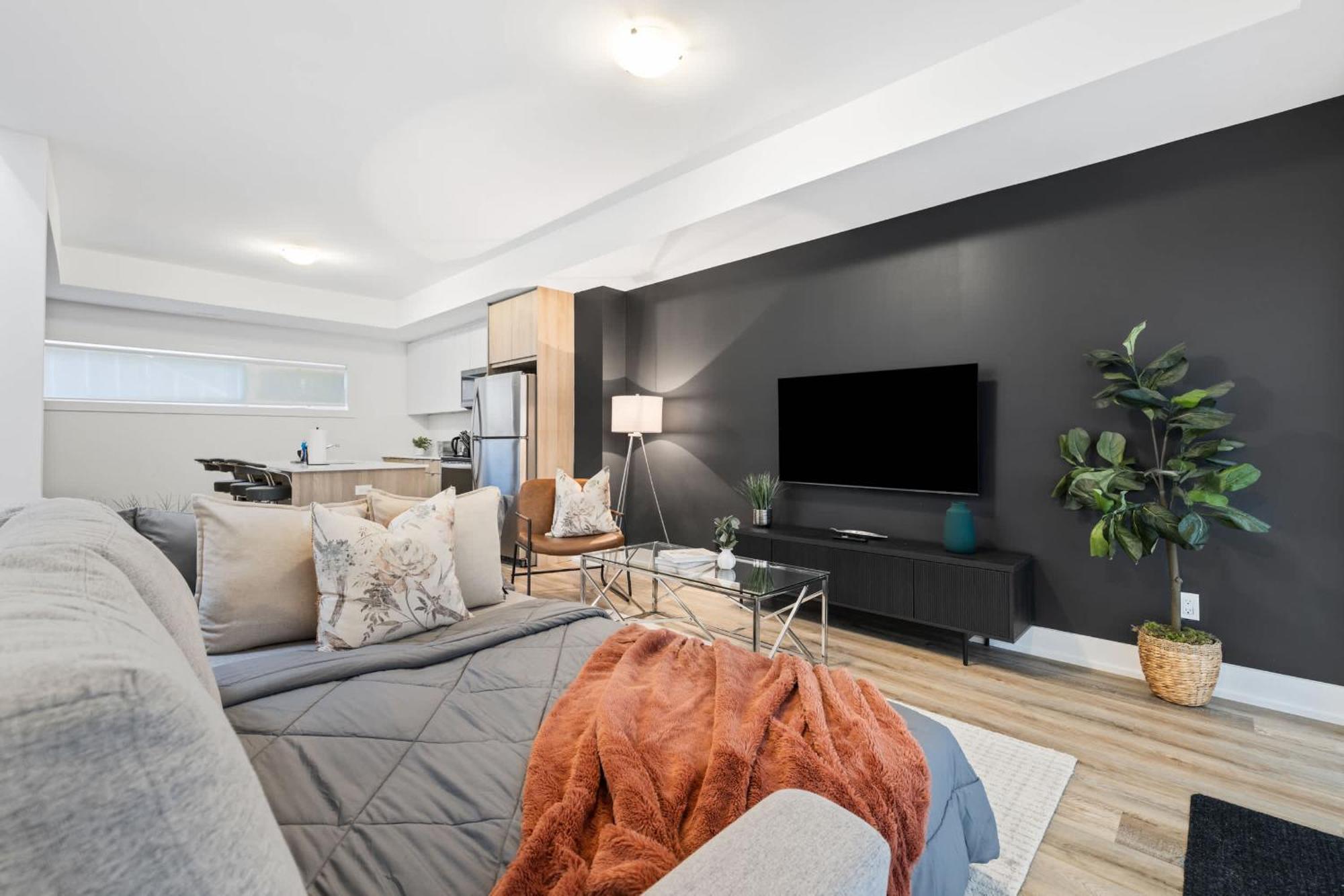 Luxury Laneway In Junction Triangle Parking Apartment *