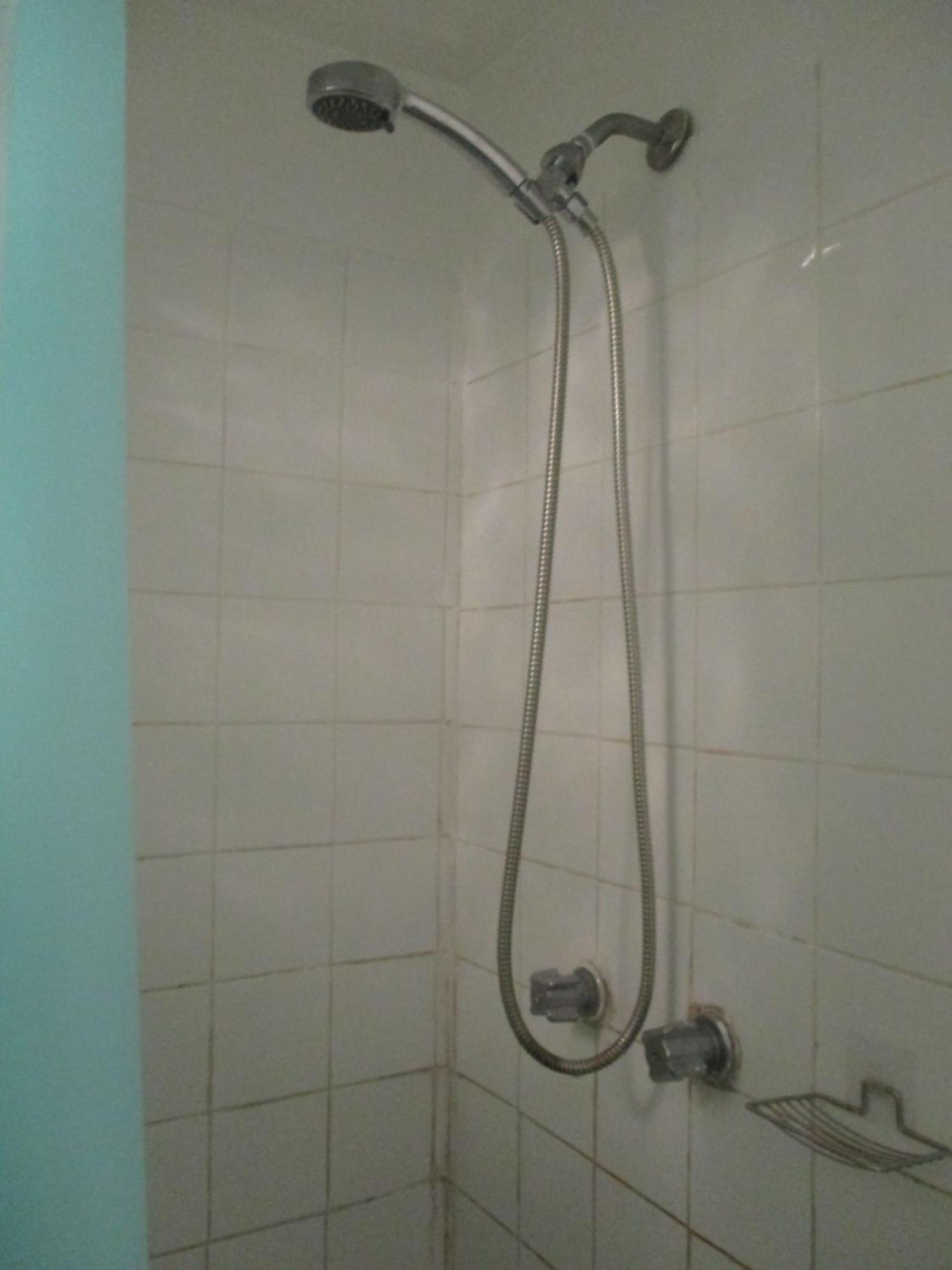 High Park Single With Personal Washroom And Kitchen