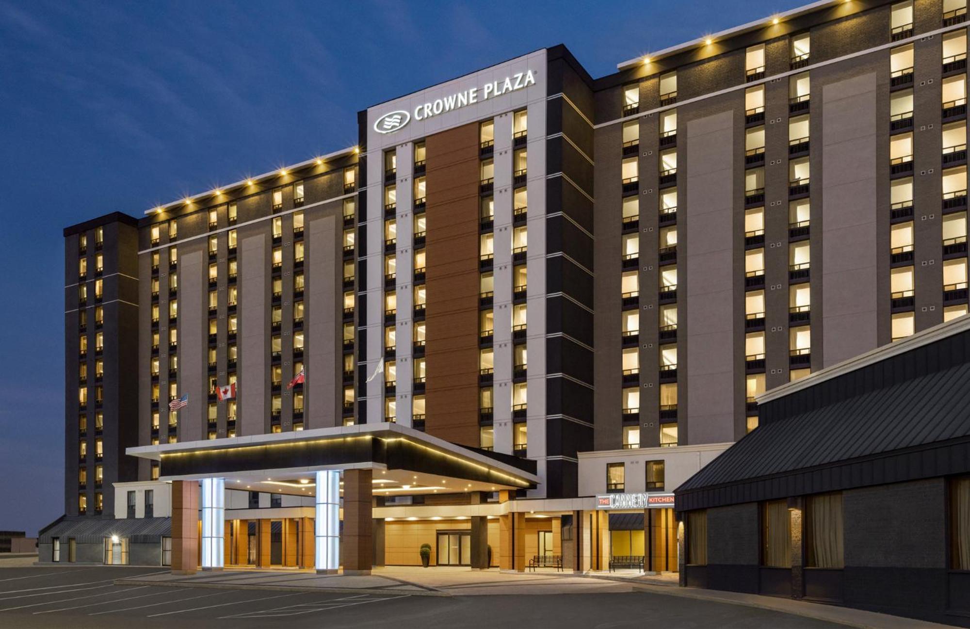 Hotel Crowne Plaza Airport By Ihg 4*