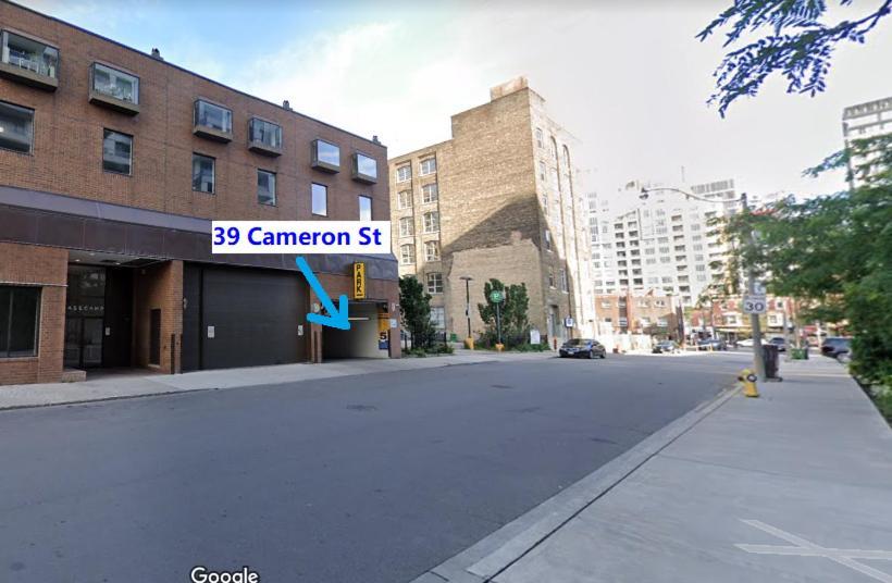 Basemewnt With Private Bathroom 36c Toronto