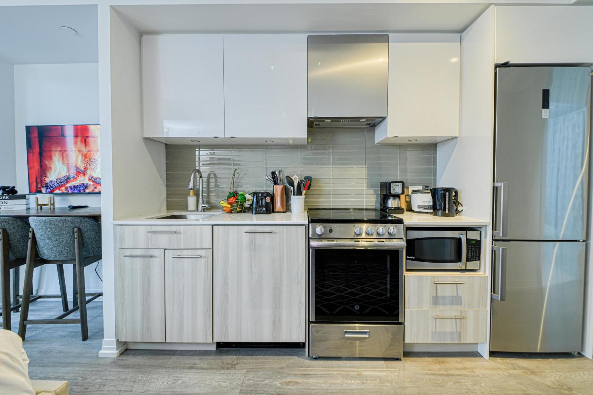 Rivetstays - The Jarvis Toronto