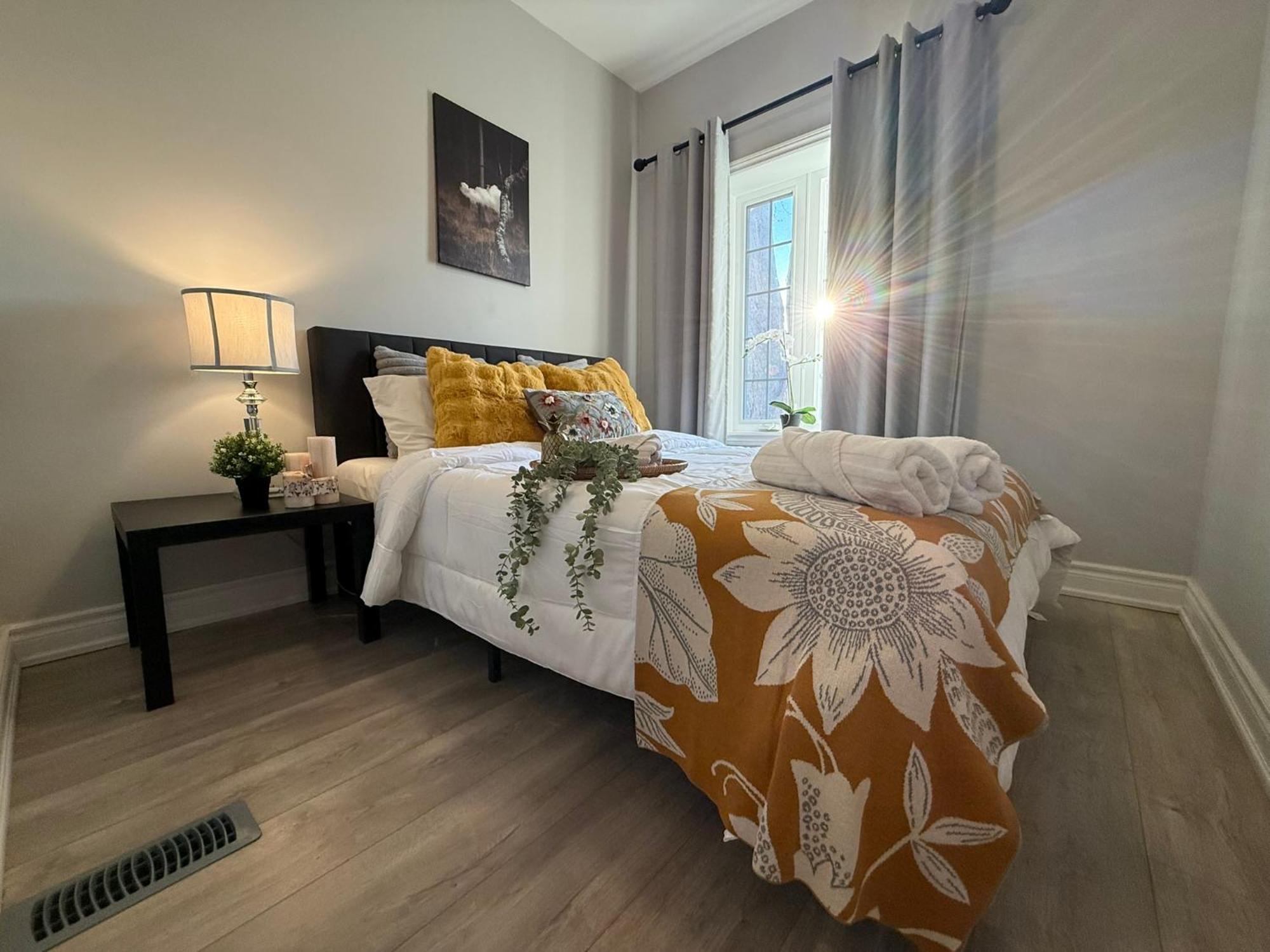 Apartment 3 Bedrooms Little Italy Downtown *