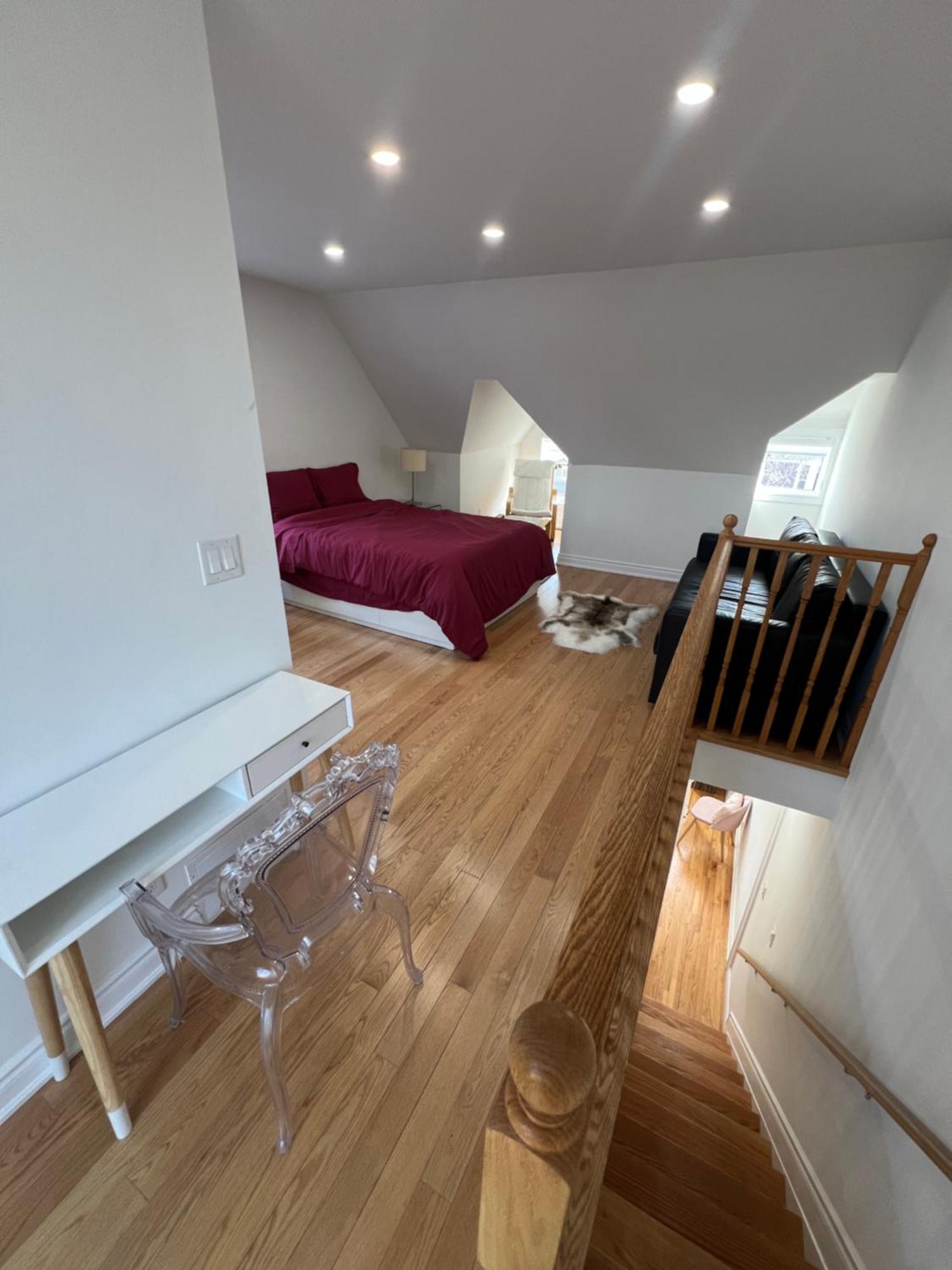 Deluxe Queen Downtown Apartment Toronto