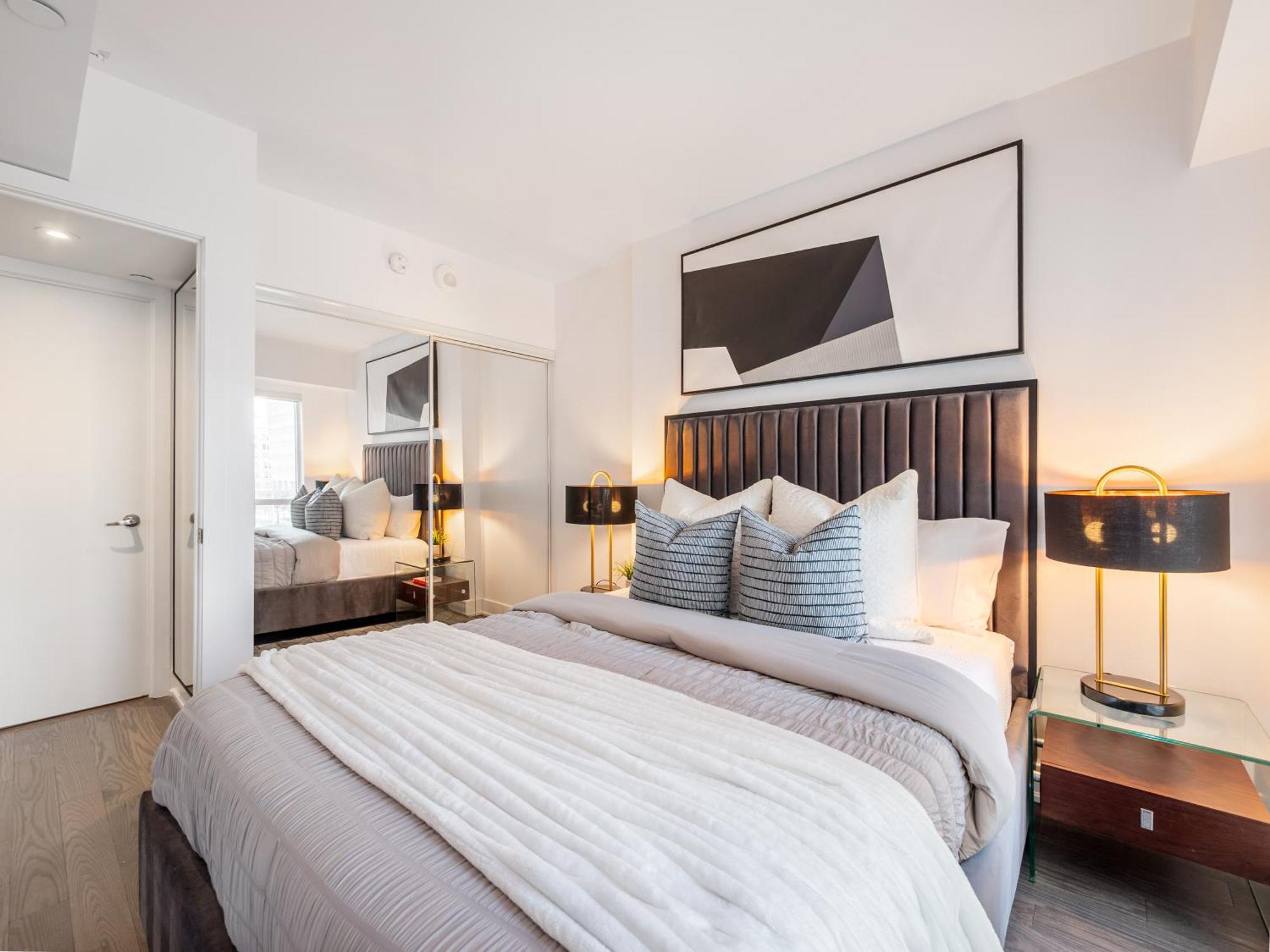 Regis - Downtown - Cn Tower & Rogers Centre Apartment *