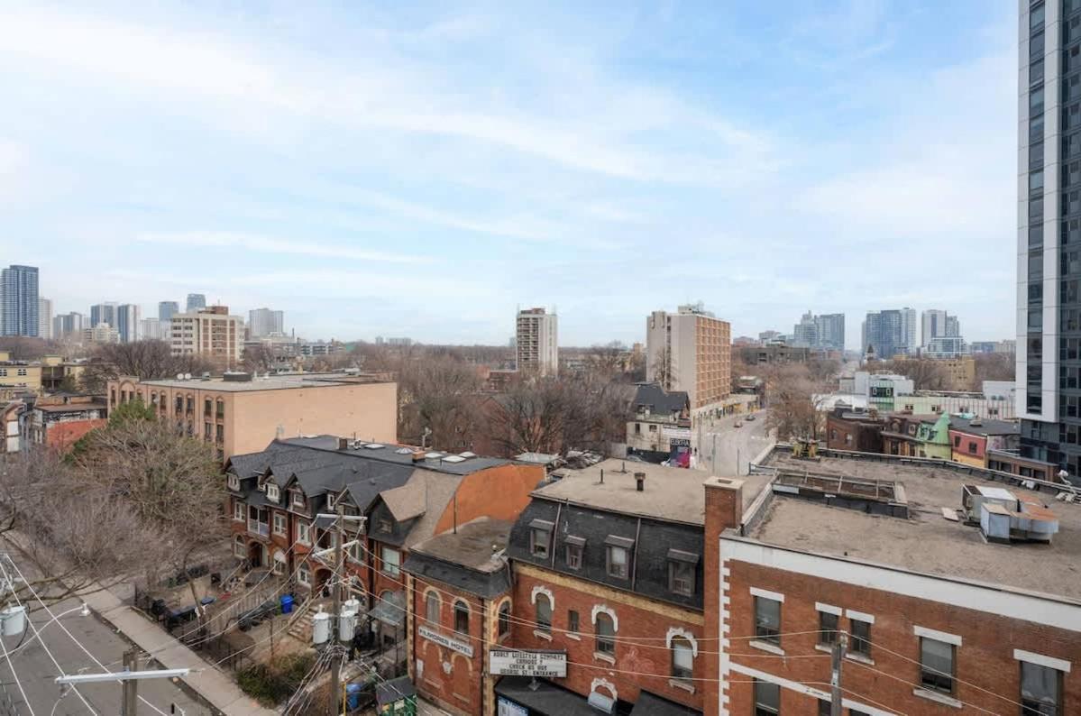 2 Bdr With 3 Beds In Amazing Location