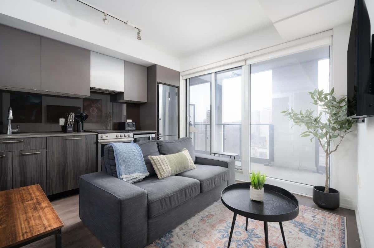 Apartment 2 Bdr With 3 Beds In Amazing Location