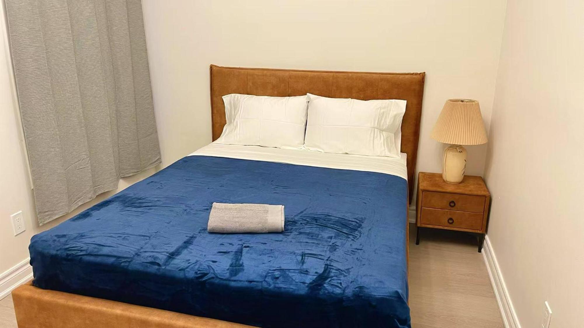 Warm Downtown Guest house *