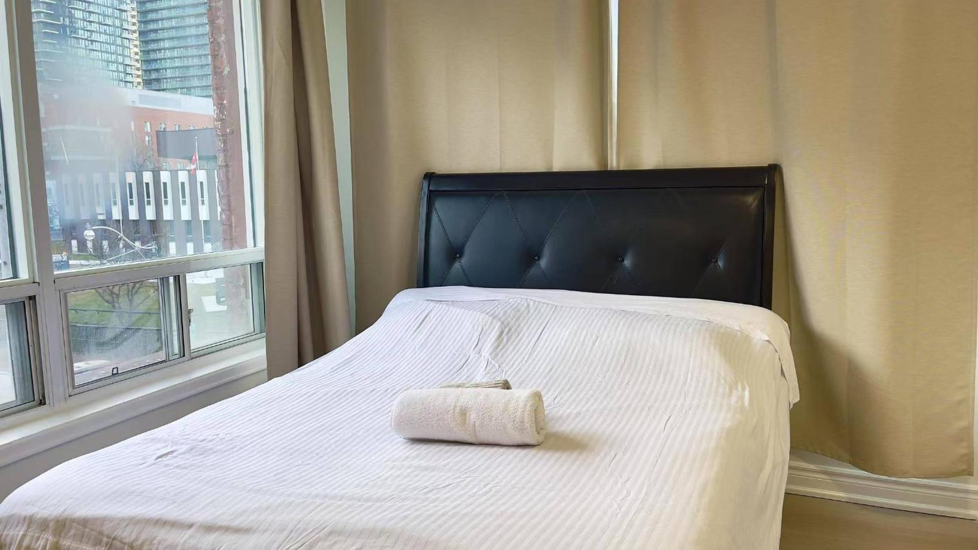 Warm Downtown Guest house Toronto