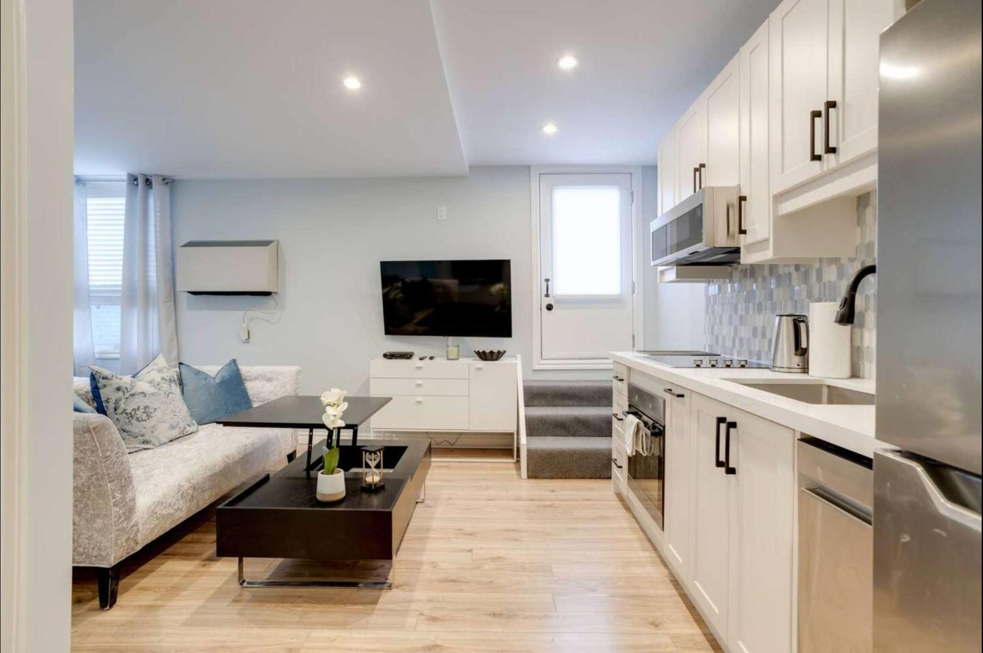Hotel Casa Stylish With Patio In Leslieville
