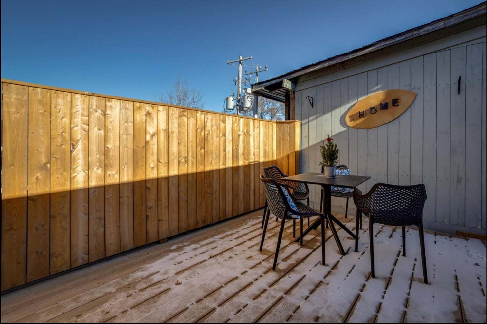 Hotel Casa Stylish With Patio In Leslieville *