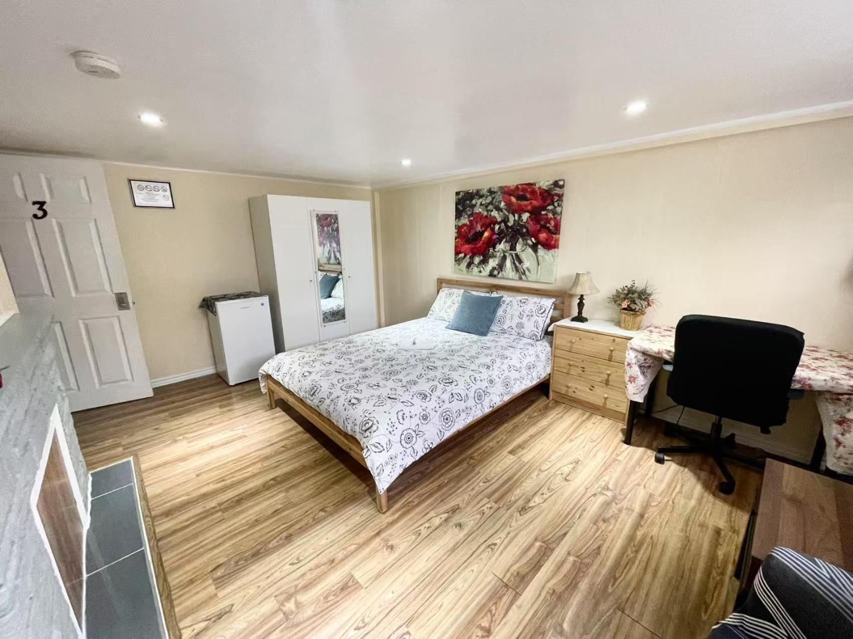 Homestay Bright&modern Space Perfect For Couple And Family Step To Public Transit In *