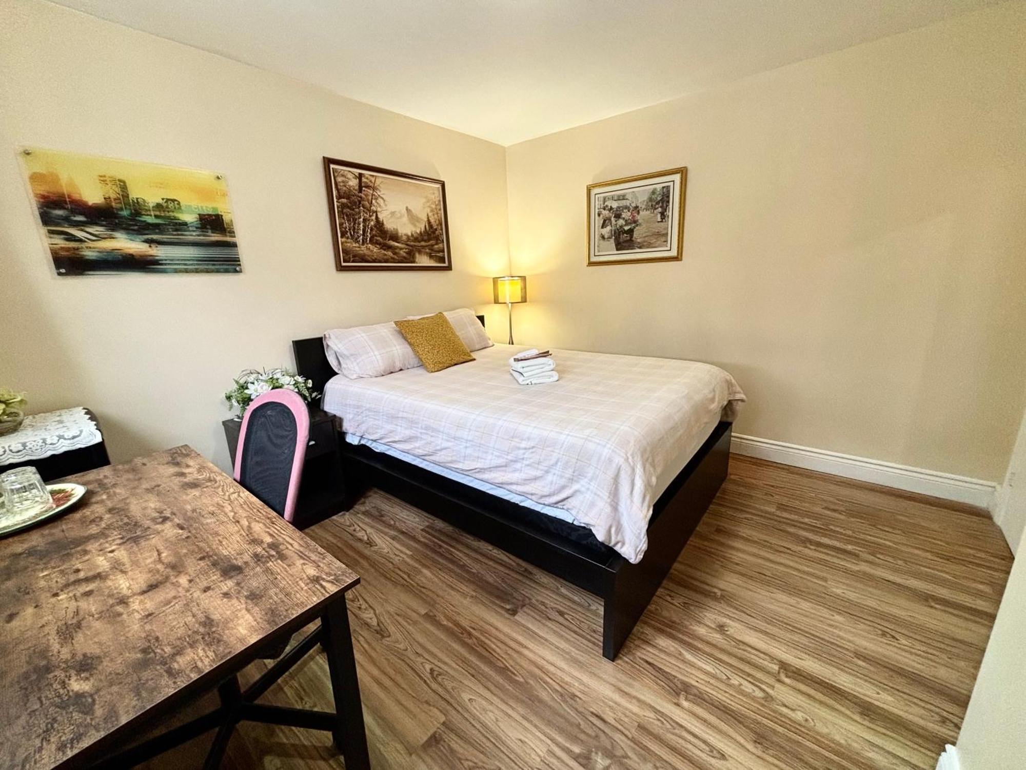 Homestay Bright&modern Space Perfect For Couple And Family Step To Public Transit In