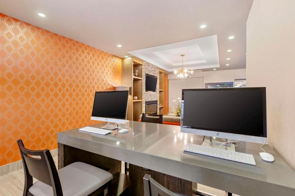 Western Executive Toronto