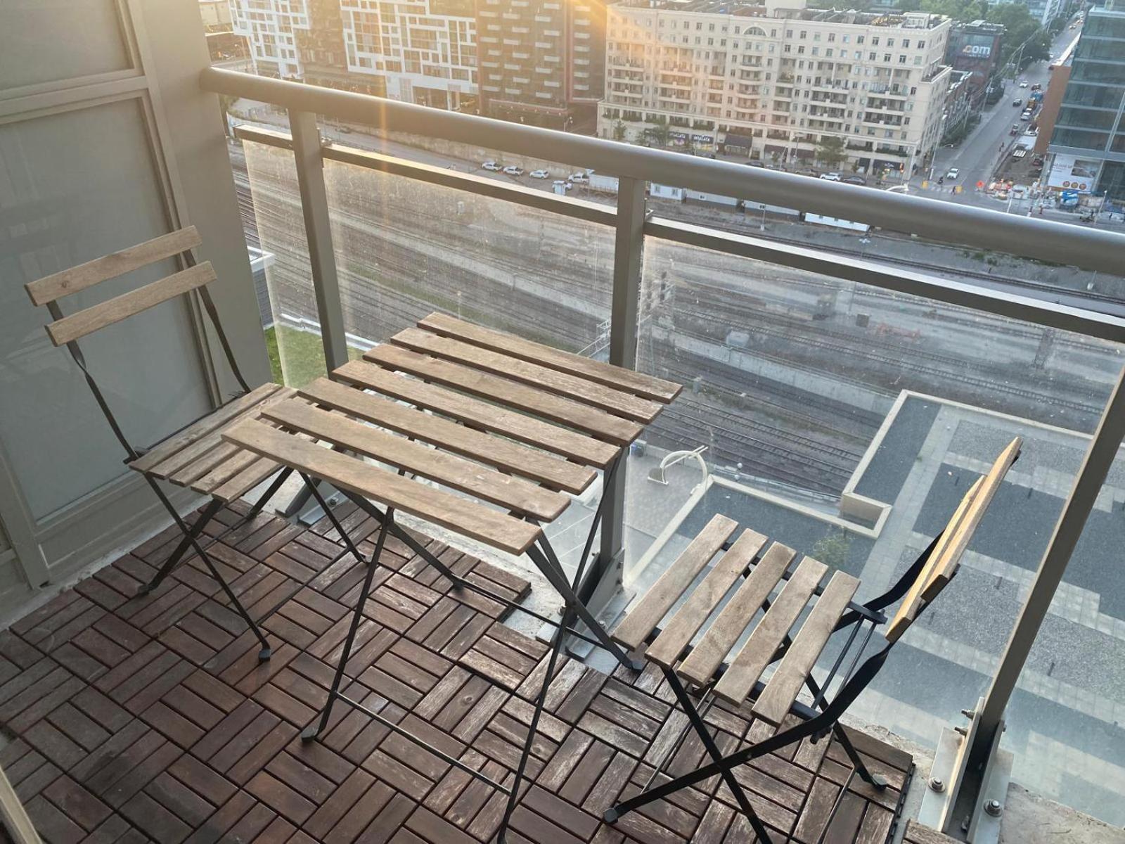 Downtown 1br With Views Sleeps 4 Toronto