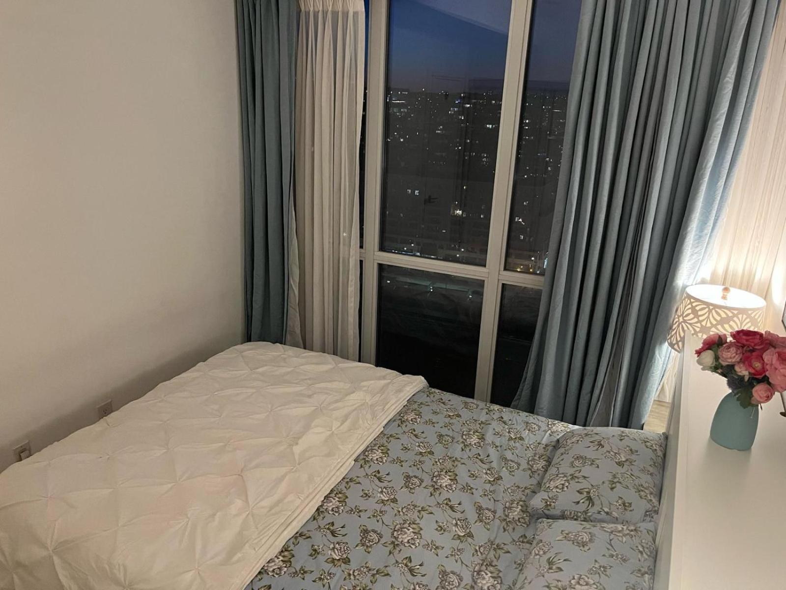 Downtown 1br With Views Sleeps 4 Apartment *