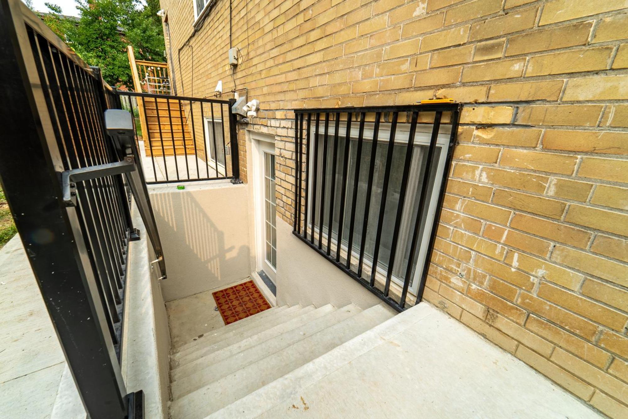 Garden View, Quiet & Comfortable Double Private Room, Workspace, Free Parking *