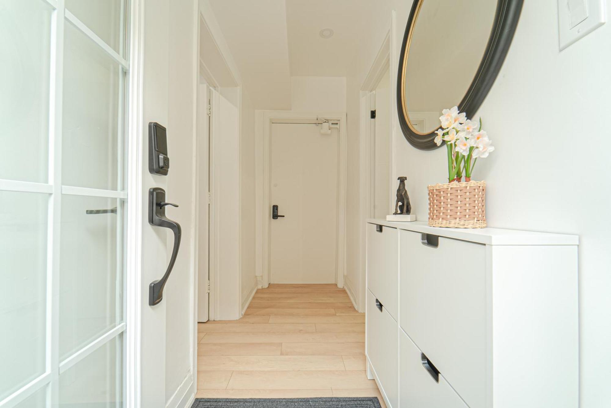 Garden View, Quiet & Comfortable Double Private Room, Workspace, Free Parking *