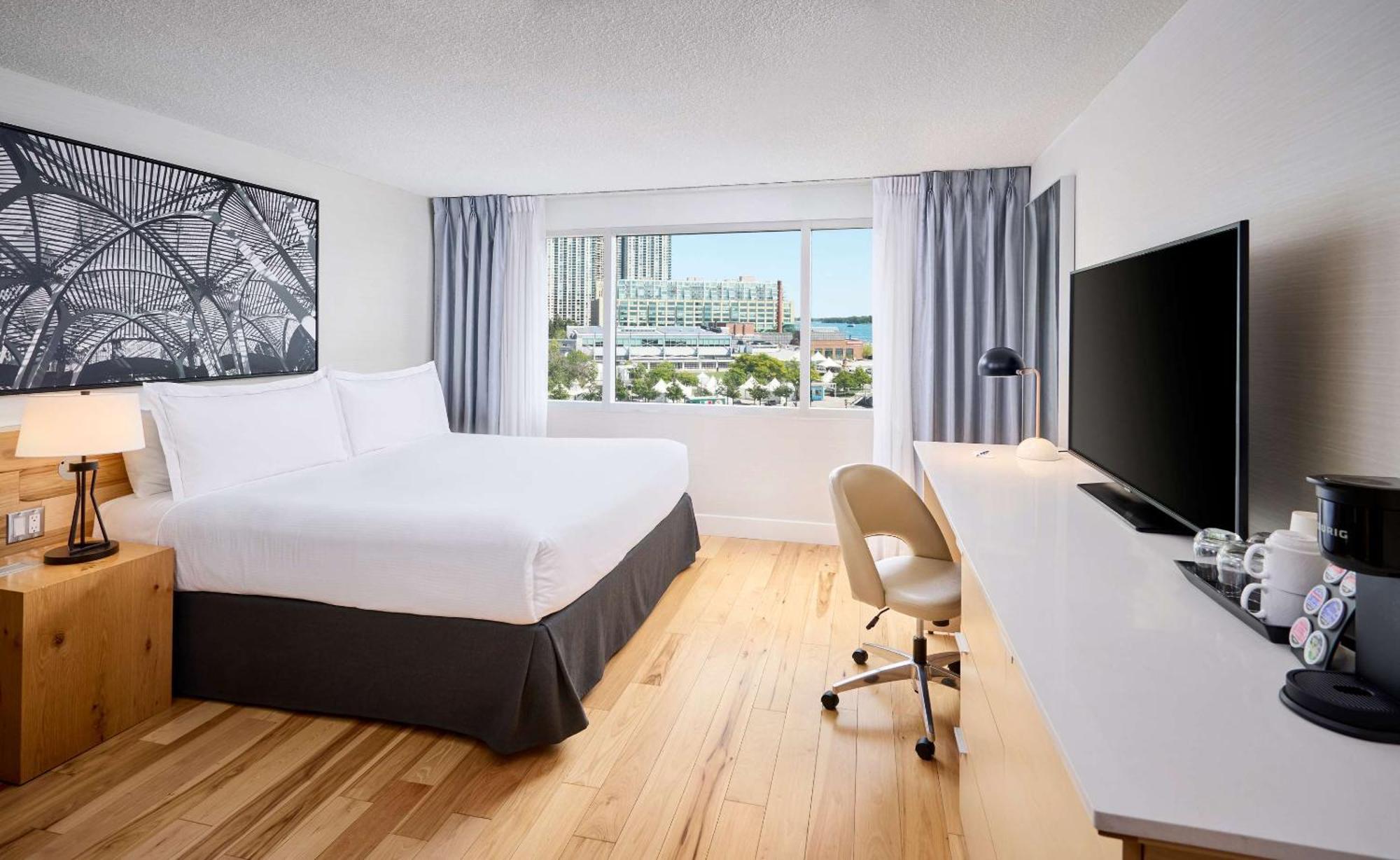Radisson Blu Downtown 4*