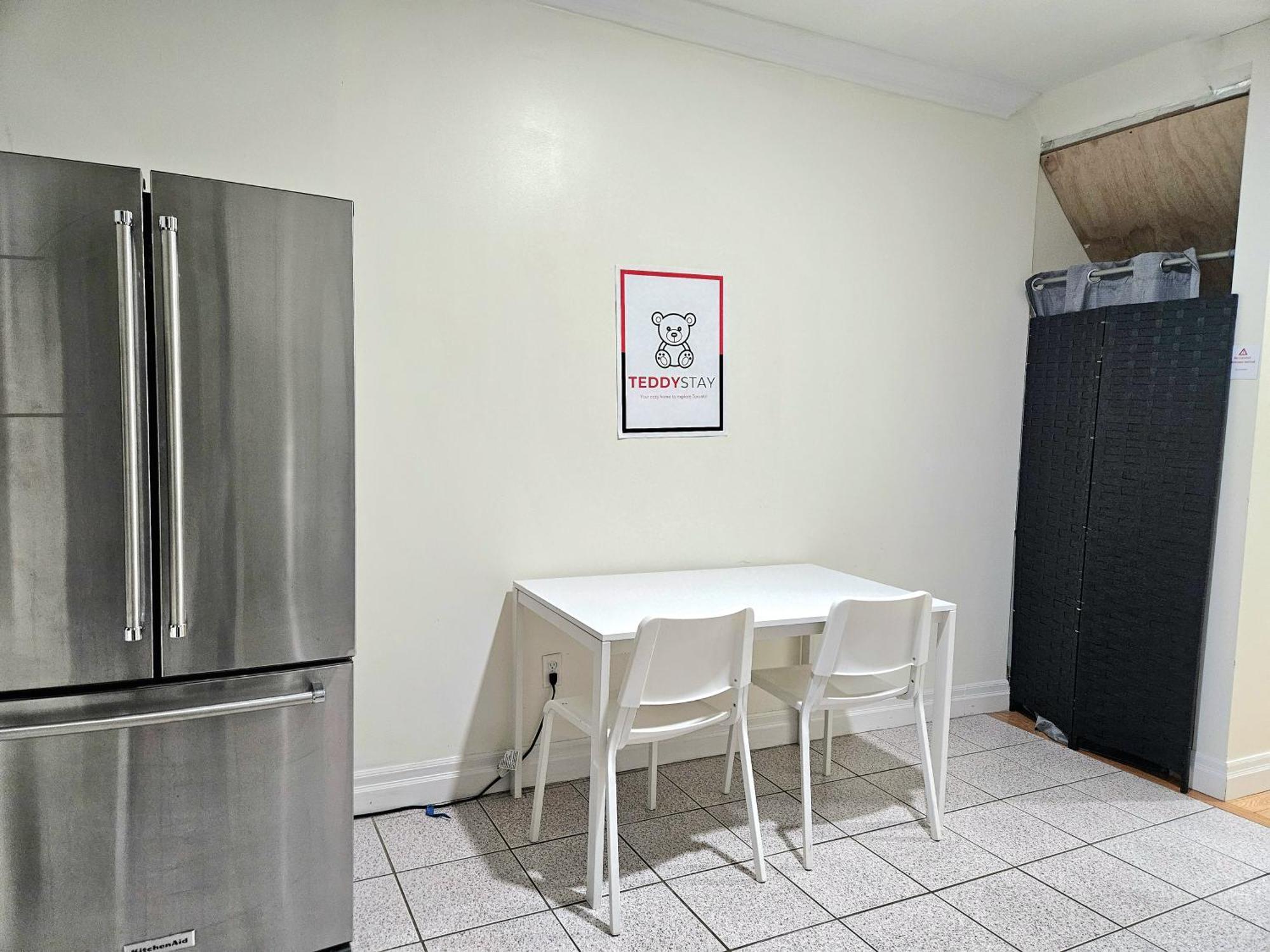 Downtown - Trinity Bellwood Park Apartment Toronto