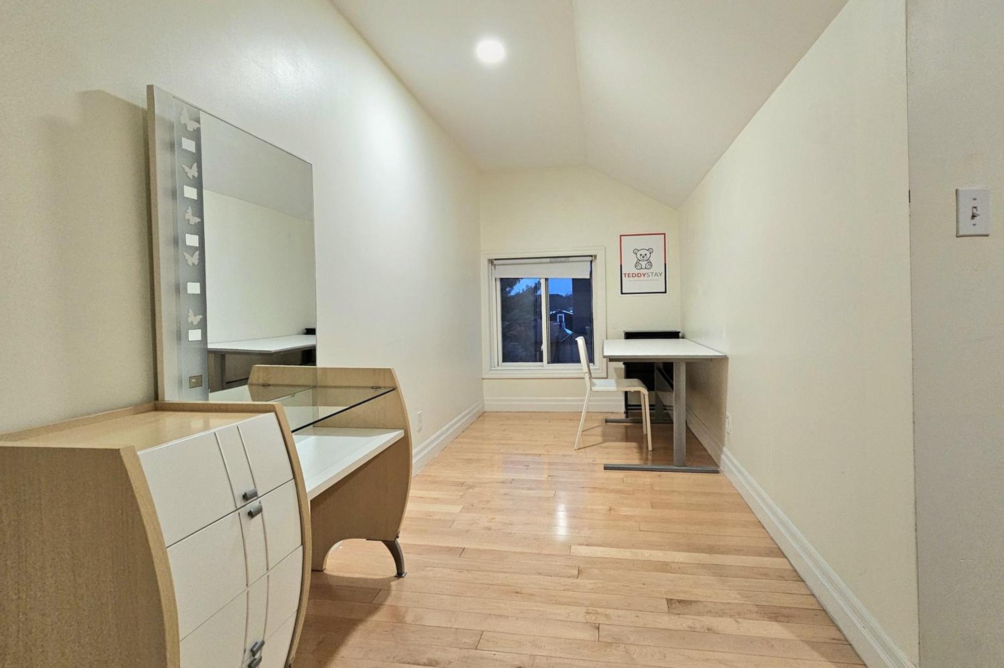 Downtown - Trinity Bellwood Park Apartment