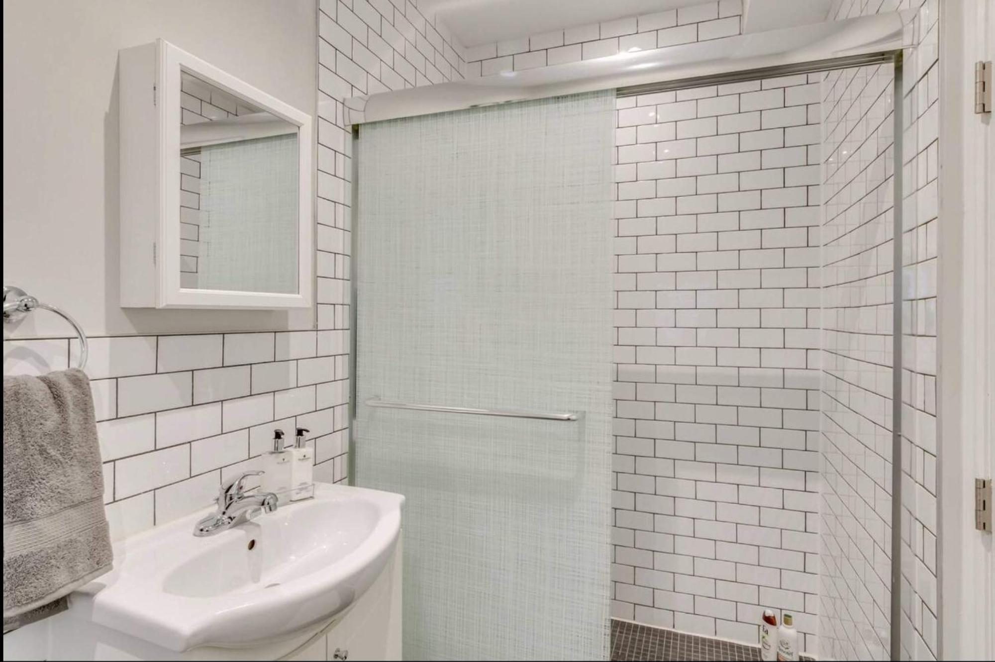 Casa Leslieville - 2br With Lrg Patio Hotel Toronto