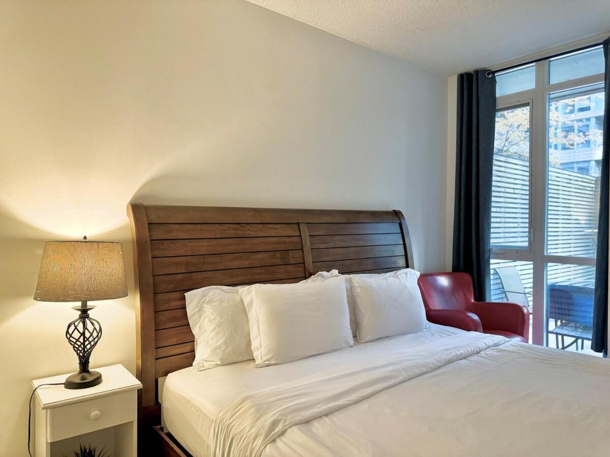 Kingbed & Bunkbed & Terrace Toronto