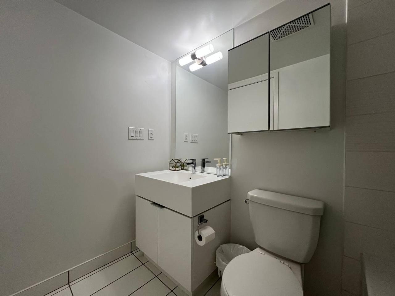 Apartment Axiom *