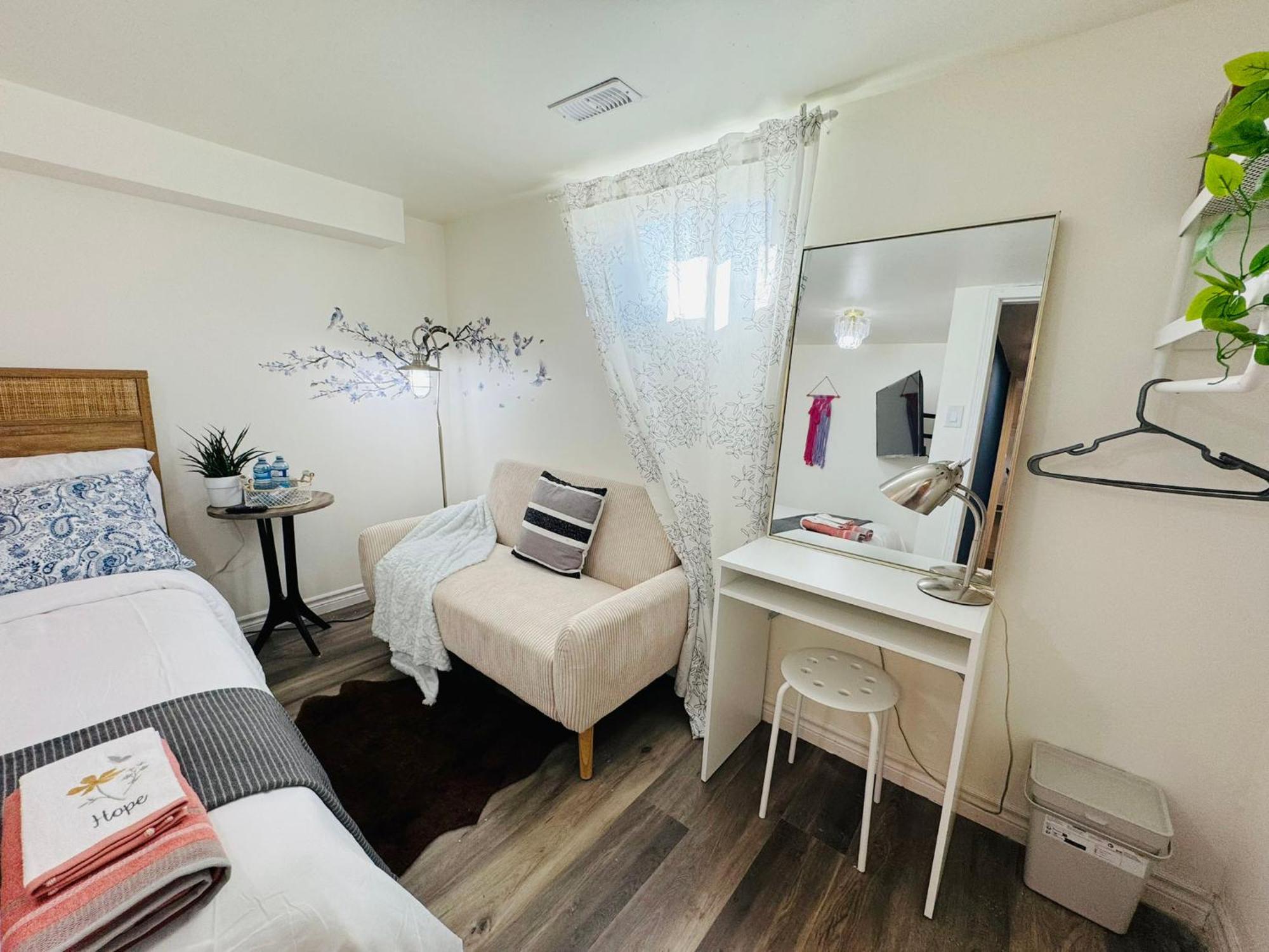 Sunrise - Free Parking Homestay Toronto
