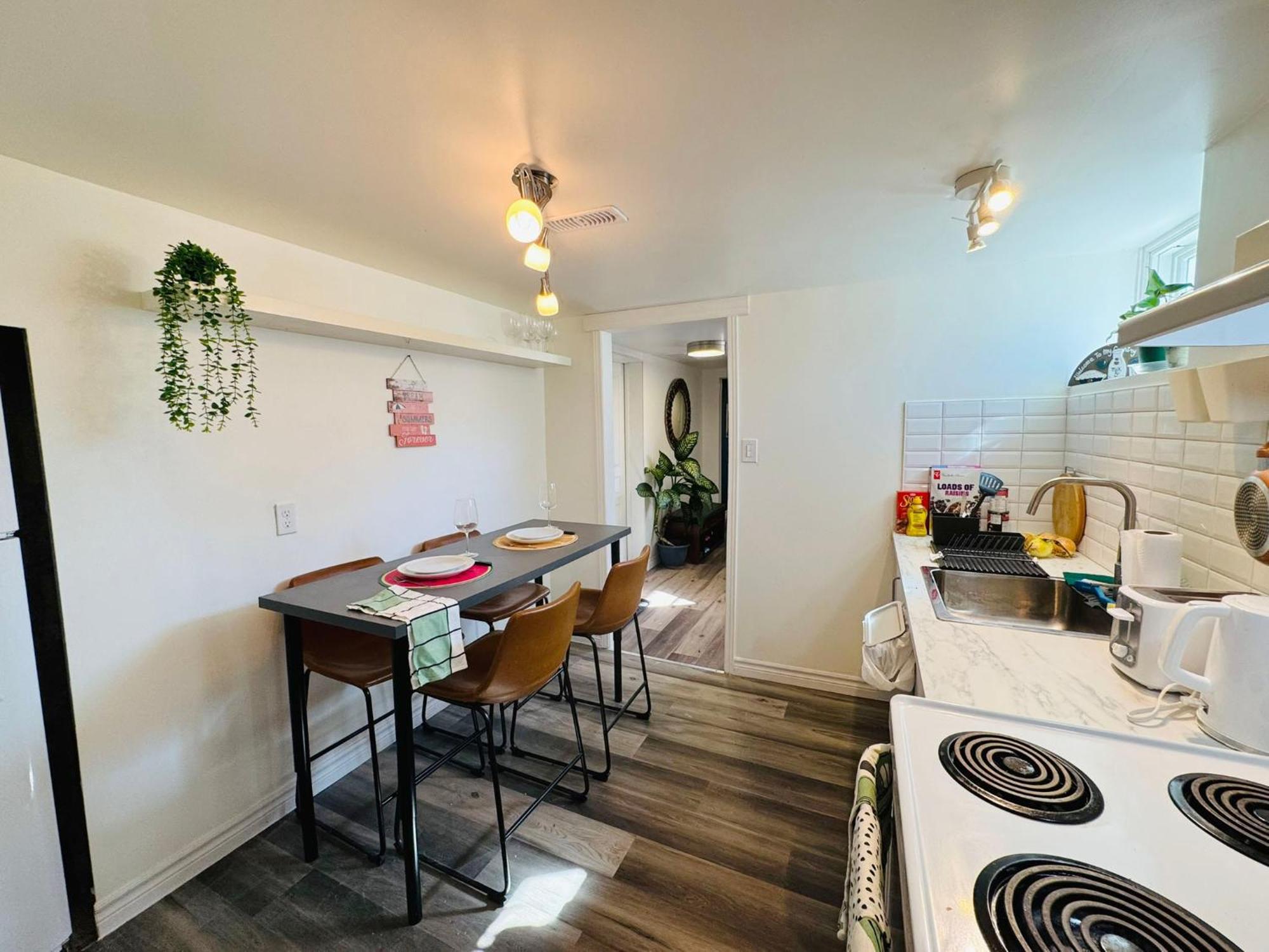 Sunrise - Free Parking Homestay *
