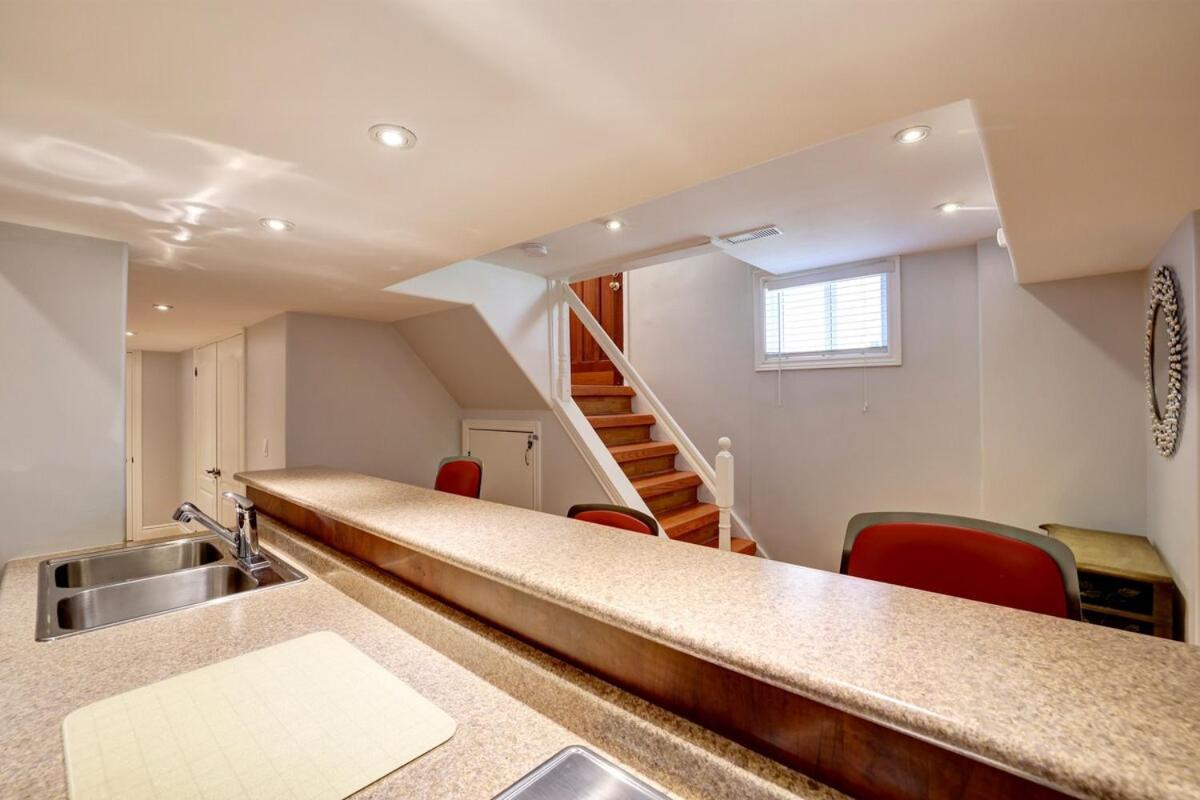 Comfy Retreat , Seneca College, Cmcc *