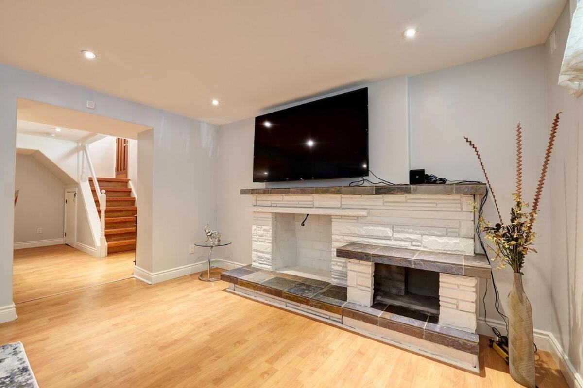 Comfy Retreat , Seneca College, Cmcc Villa *