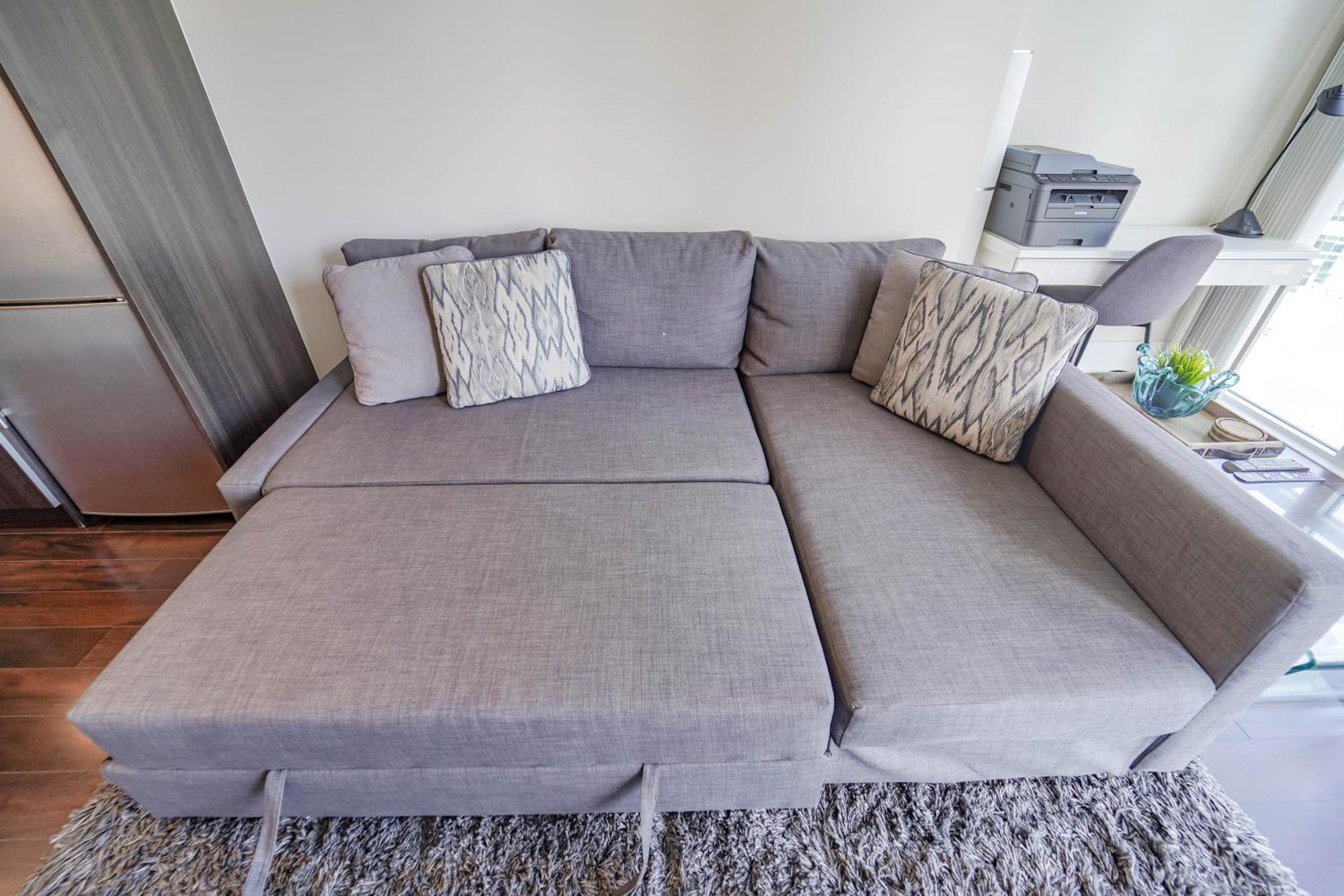 Chol Furnished Heart Of Downtown Toronto, 2 Beds, Free Parking, Cn Tower View Apartment