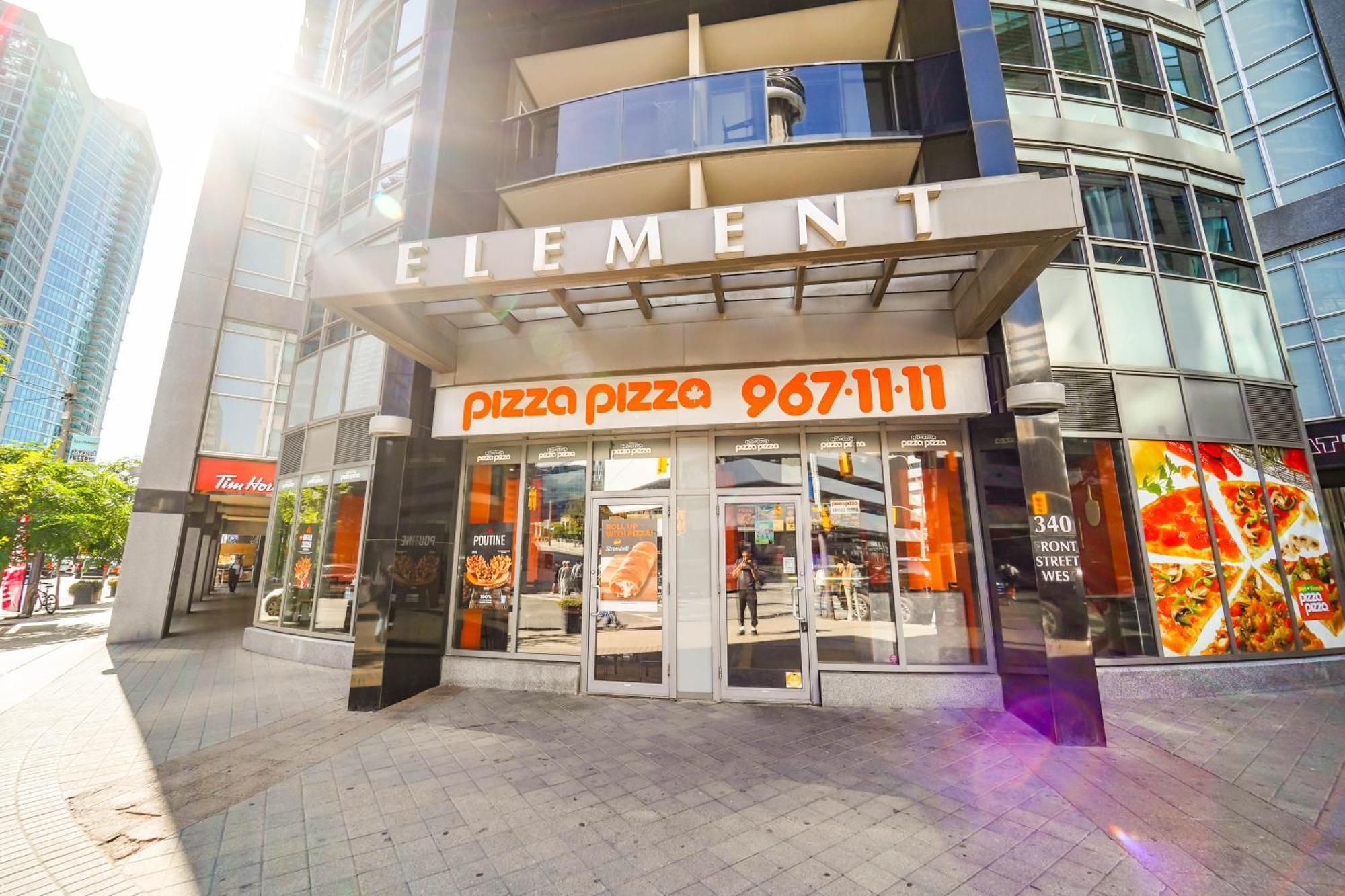Chol Furnished Heart Of Downtown Toronto, 2 Beds, Free Parking, Cn Tower View Toronto