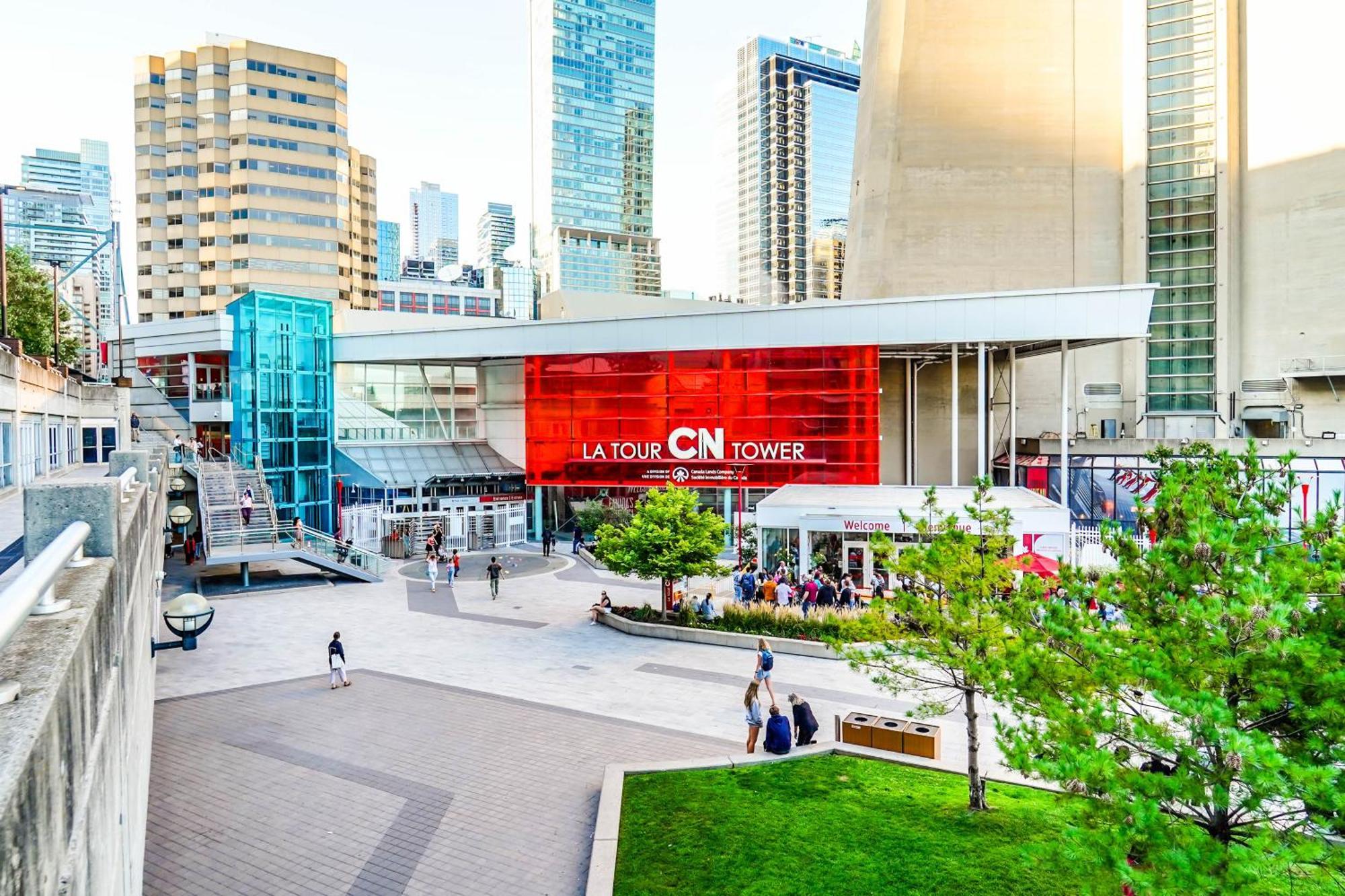 Chol Furnished Heart Of Downtown Toronto, 2 Beds, Free Parking, Cn Tower View Apartment
